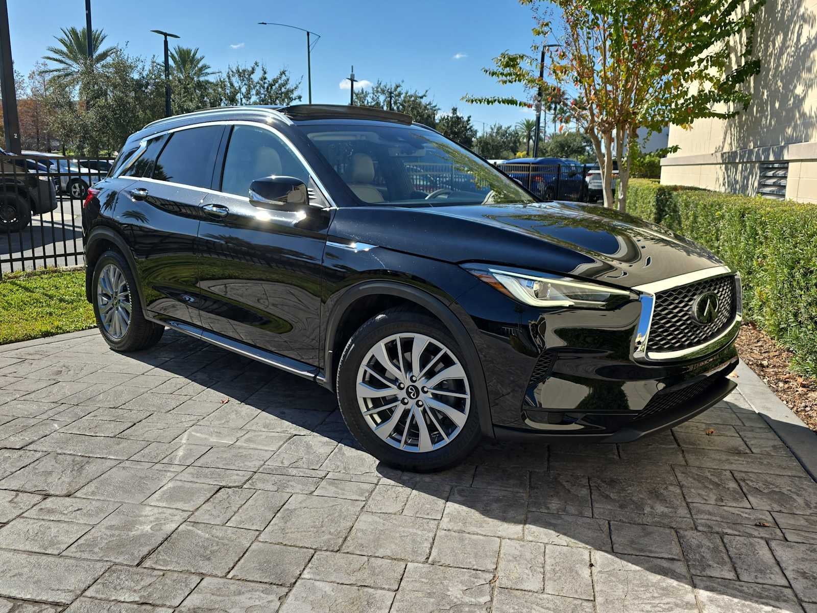 2025 INFINITI QX50 LUXE