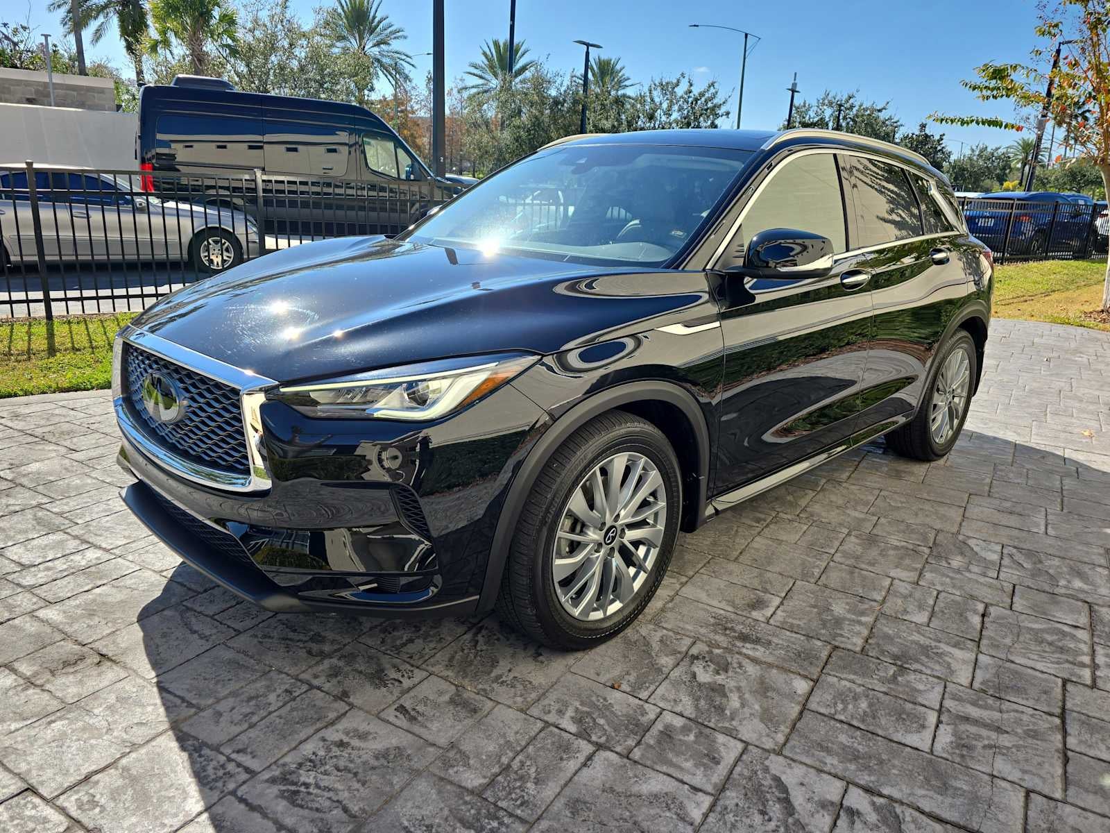 2025 INFINITI QX50 LUXE