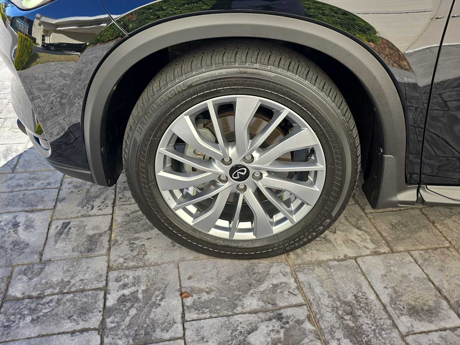 2025 INFINITI QX50 LUXE