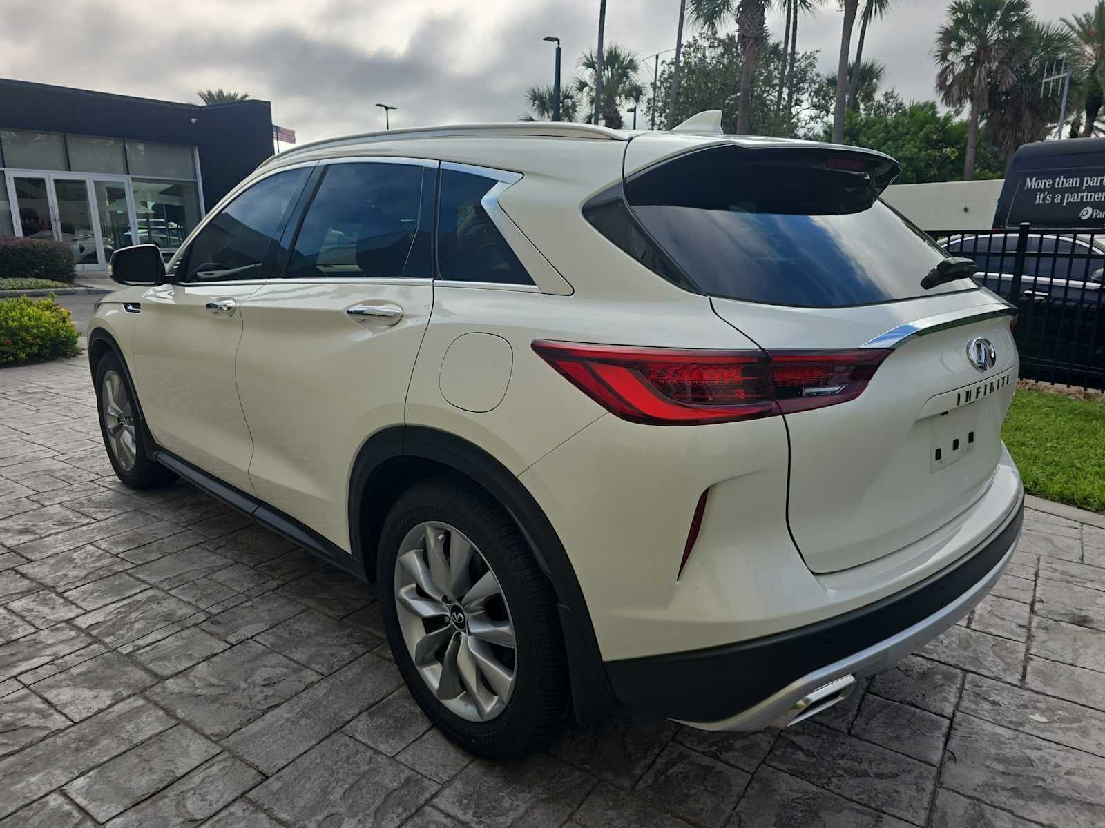 2022 INFINITI QX50 ESSENTIAL