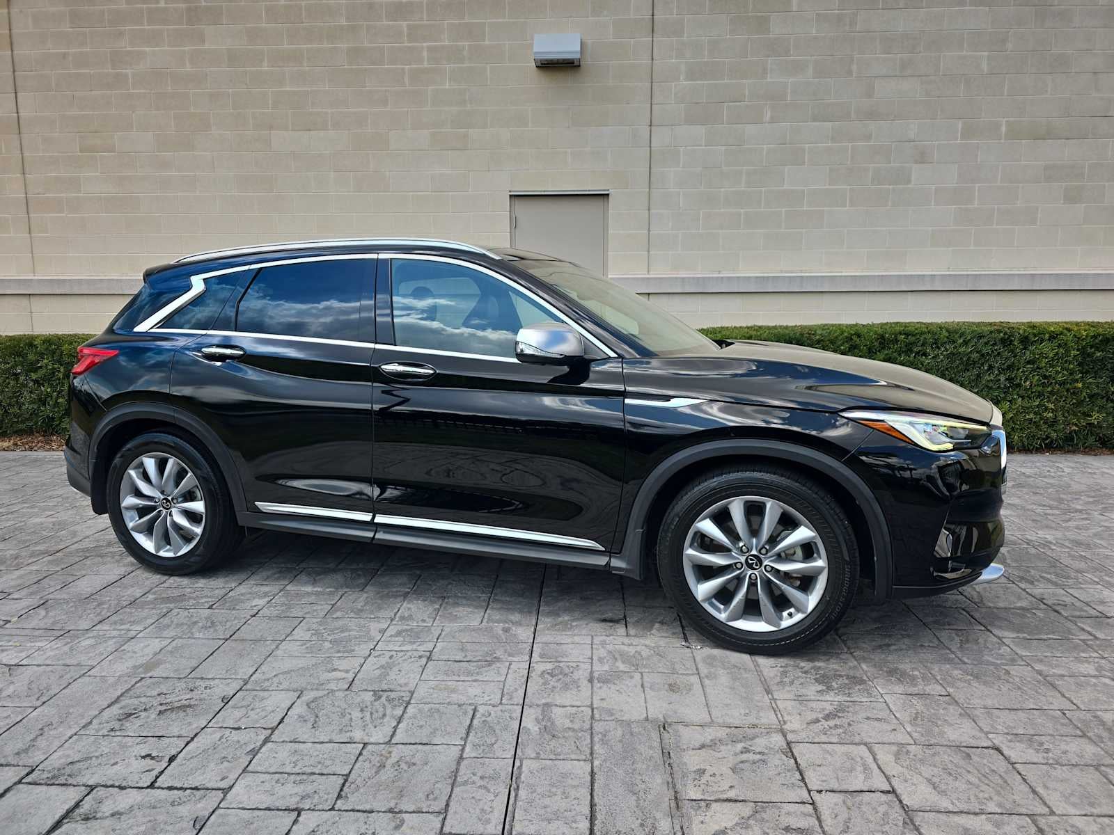 2021 INFINITI QX50 Essential