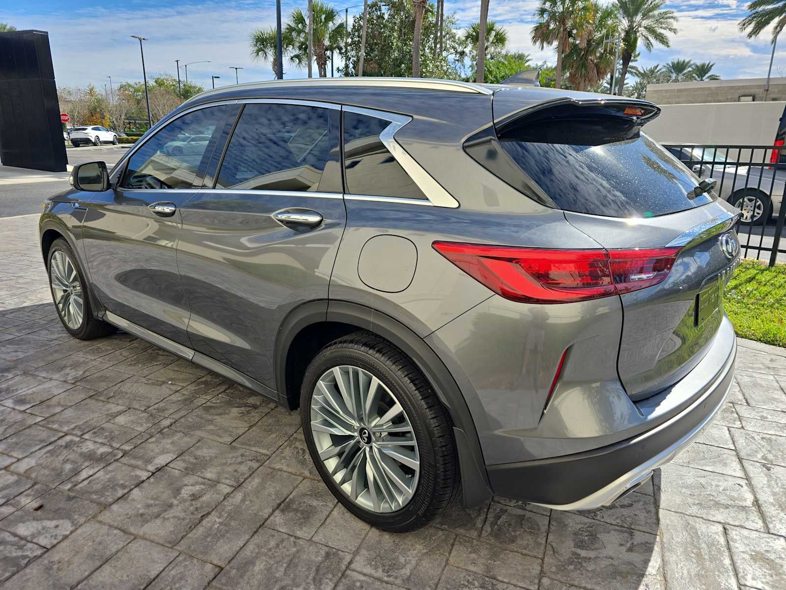 2023 INFINITI QX50 SENSORY