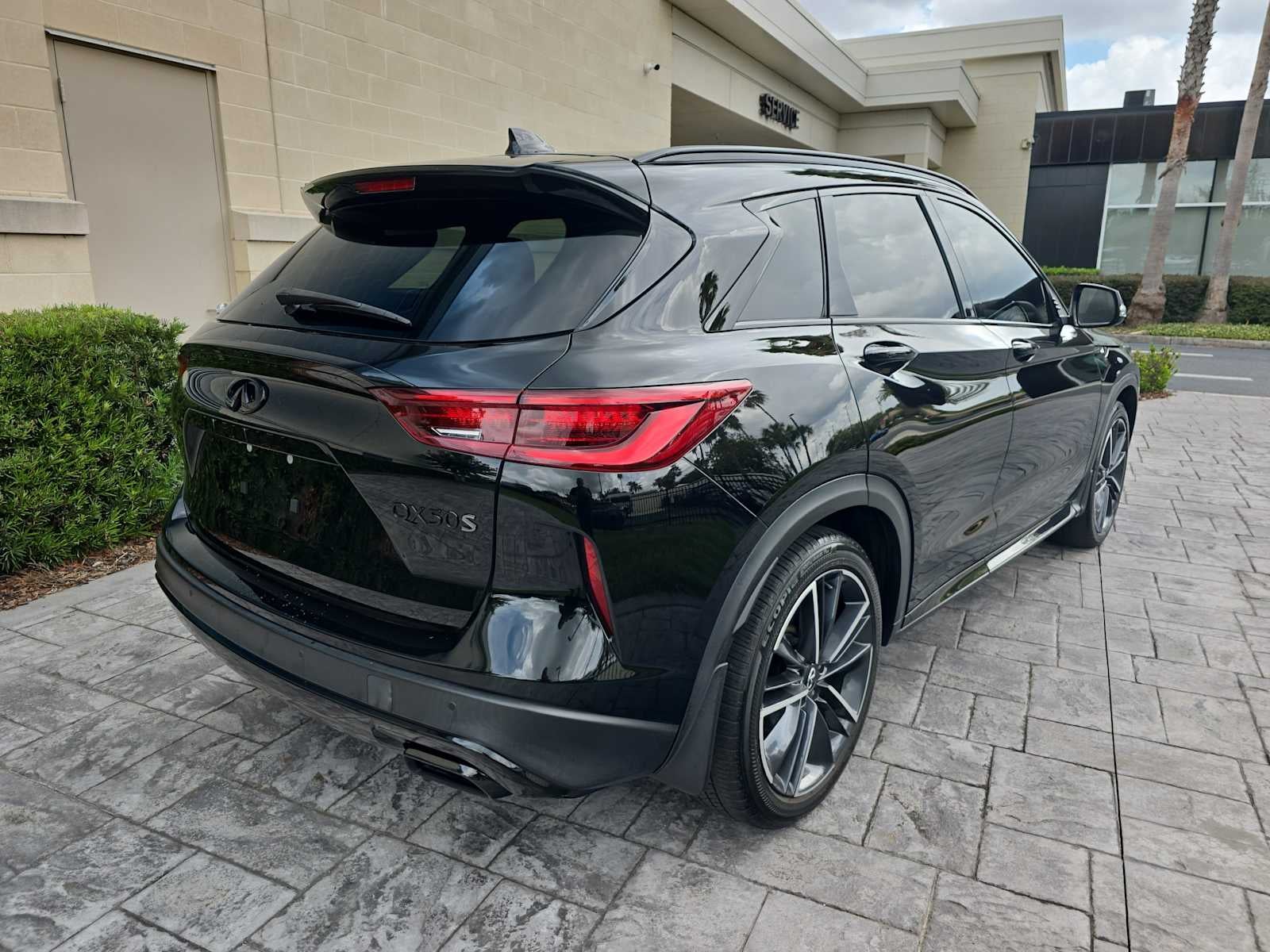 2023 INFINITI QX50 SPORT