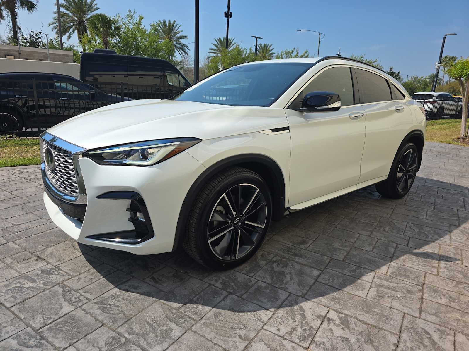 2025 INFINITI QX55 LUXE