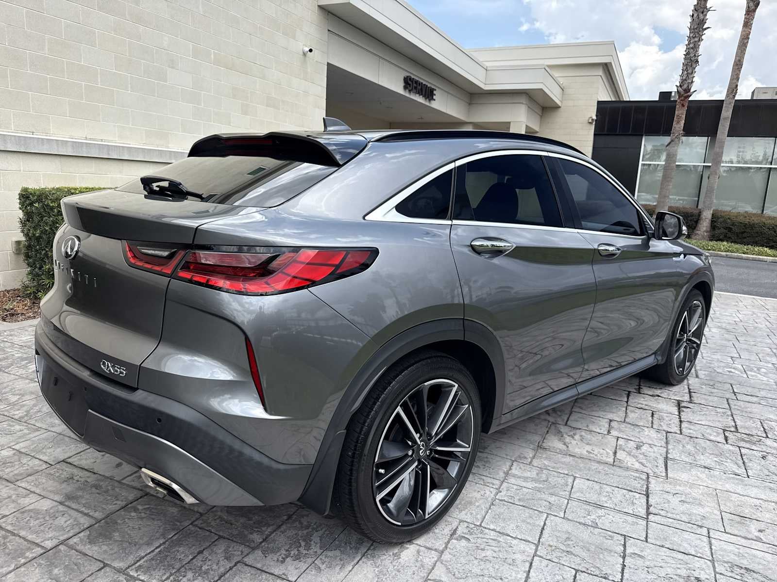 2023 INFINITI QX55 LUXE