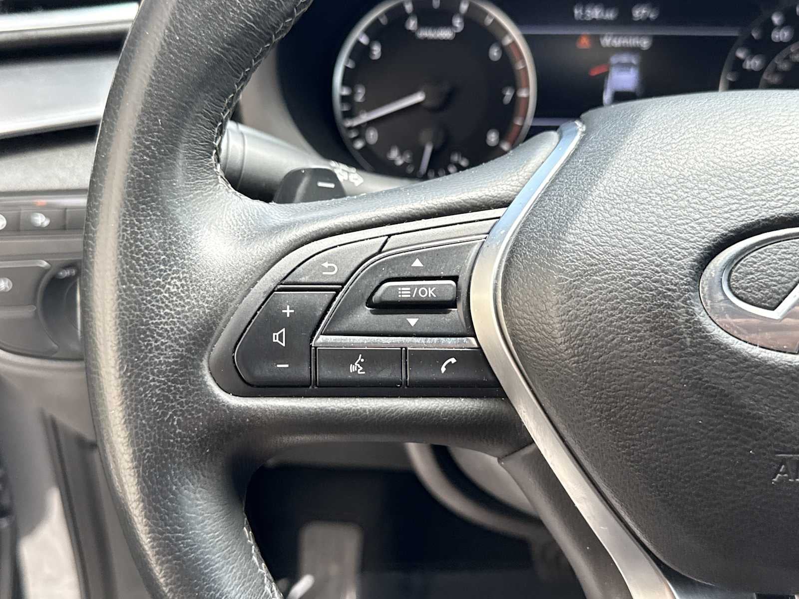 2023 INFINITI QX55 LUXE