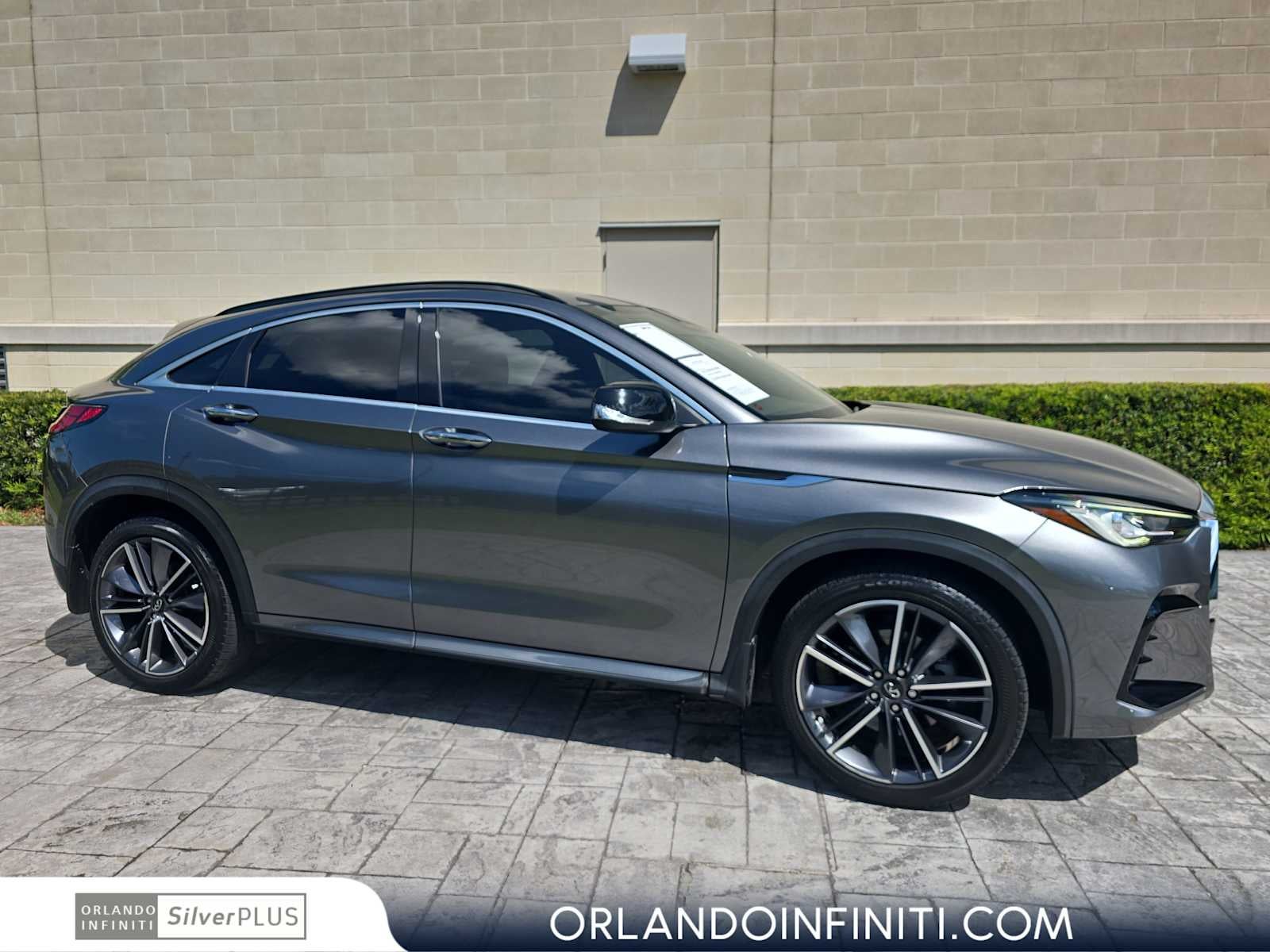 2023 INFINITI QX55 LUXE