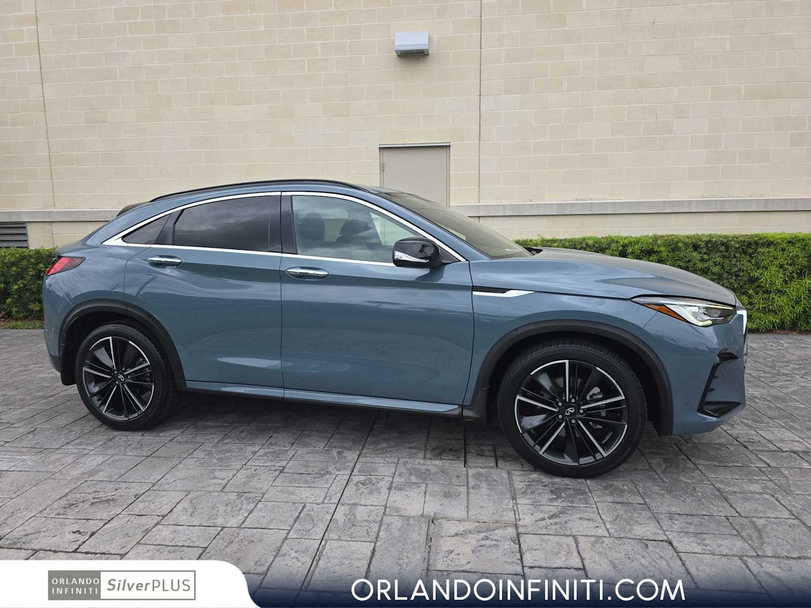 2023 INFINITI QX55 LUXE
