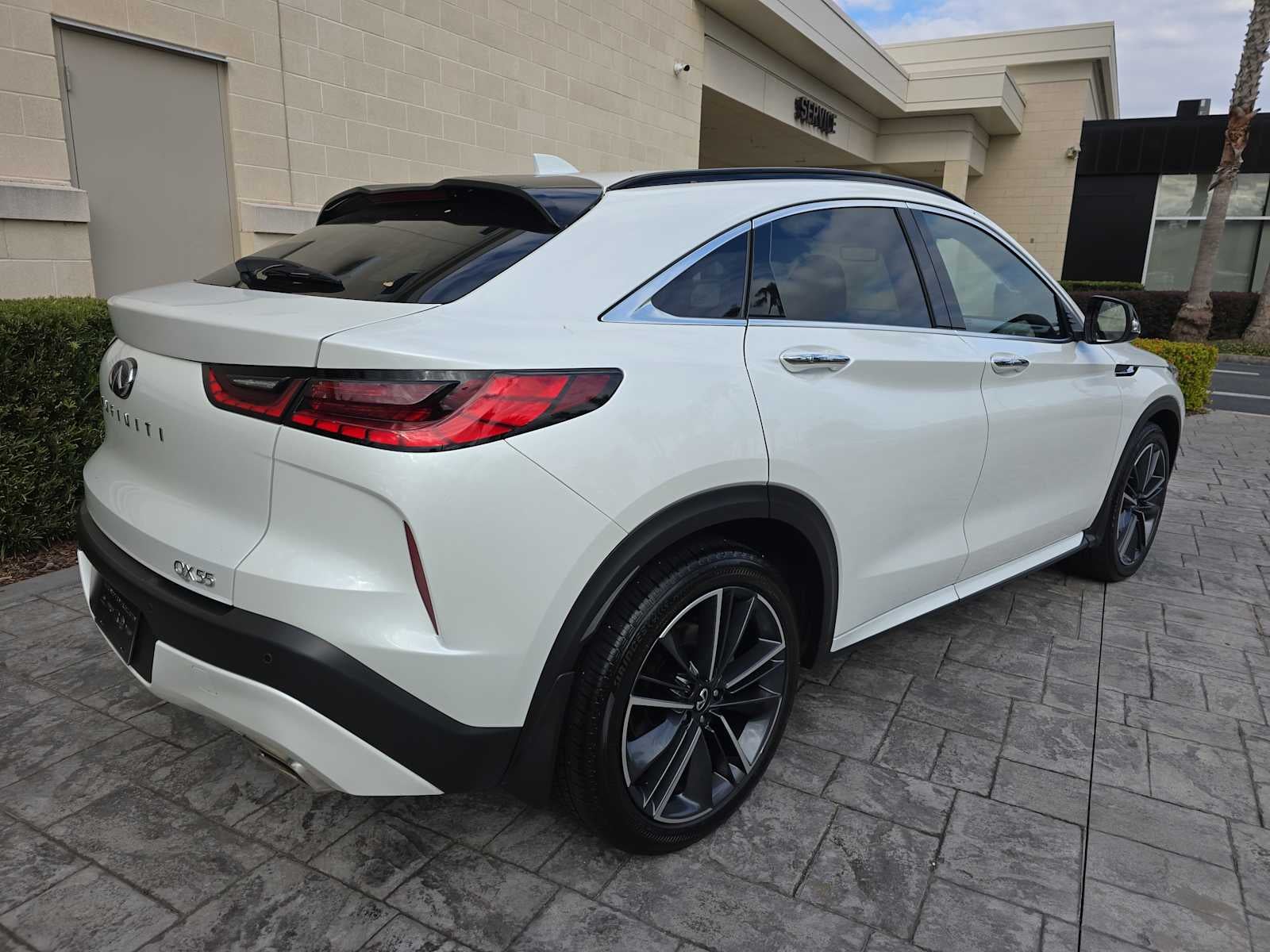 2025 INFINITI QX55 LUXE