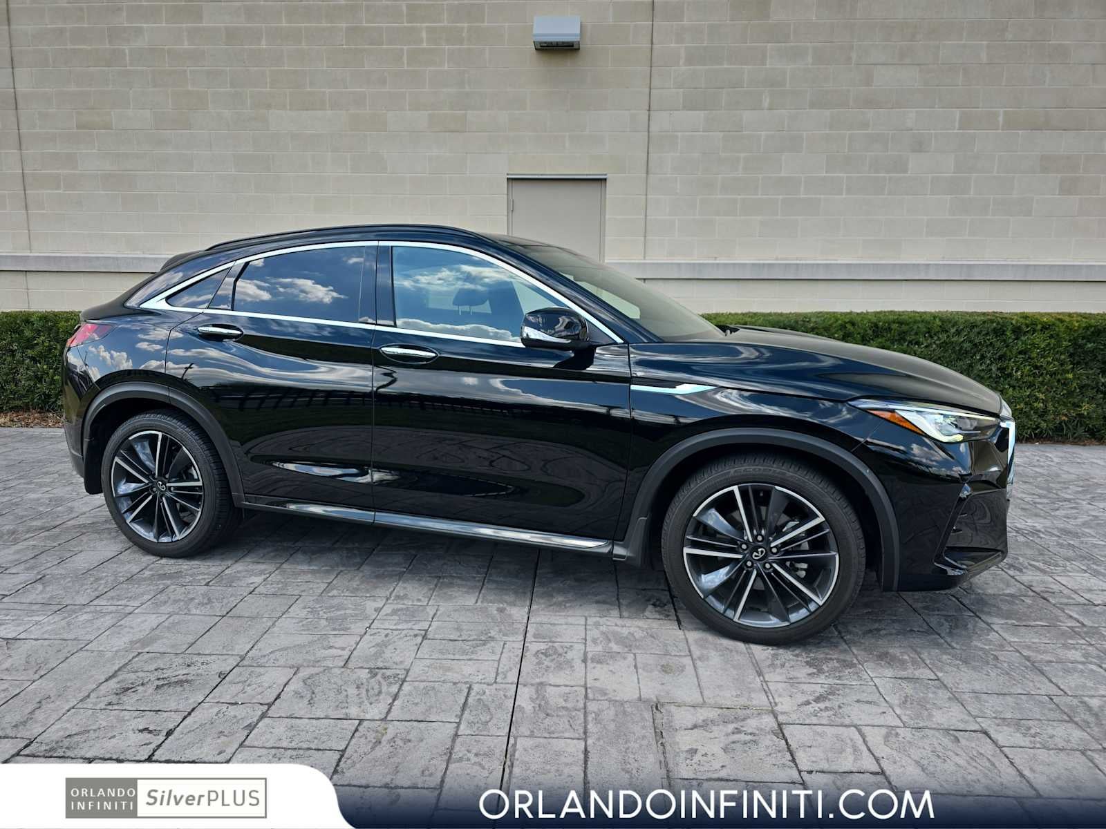 2025 INFINITI QX55 LUXE