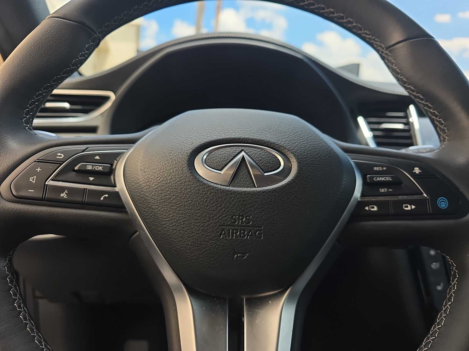 2025 INFINITI QX55 LUXE