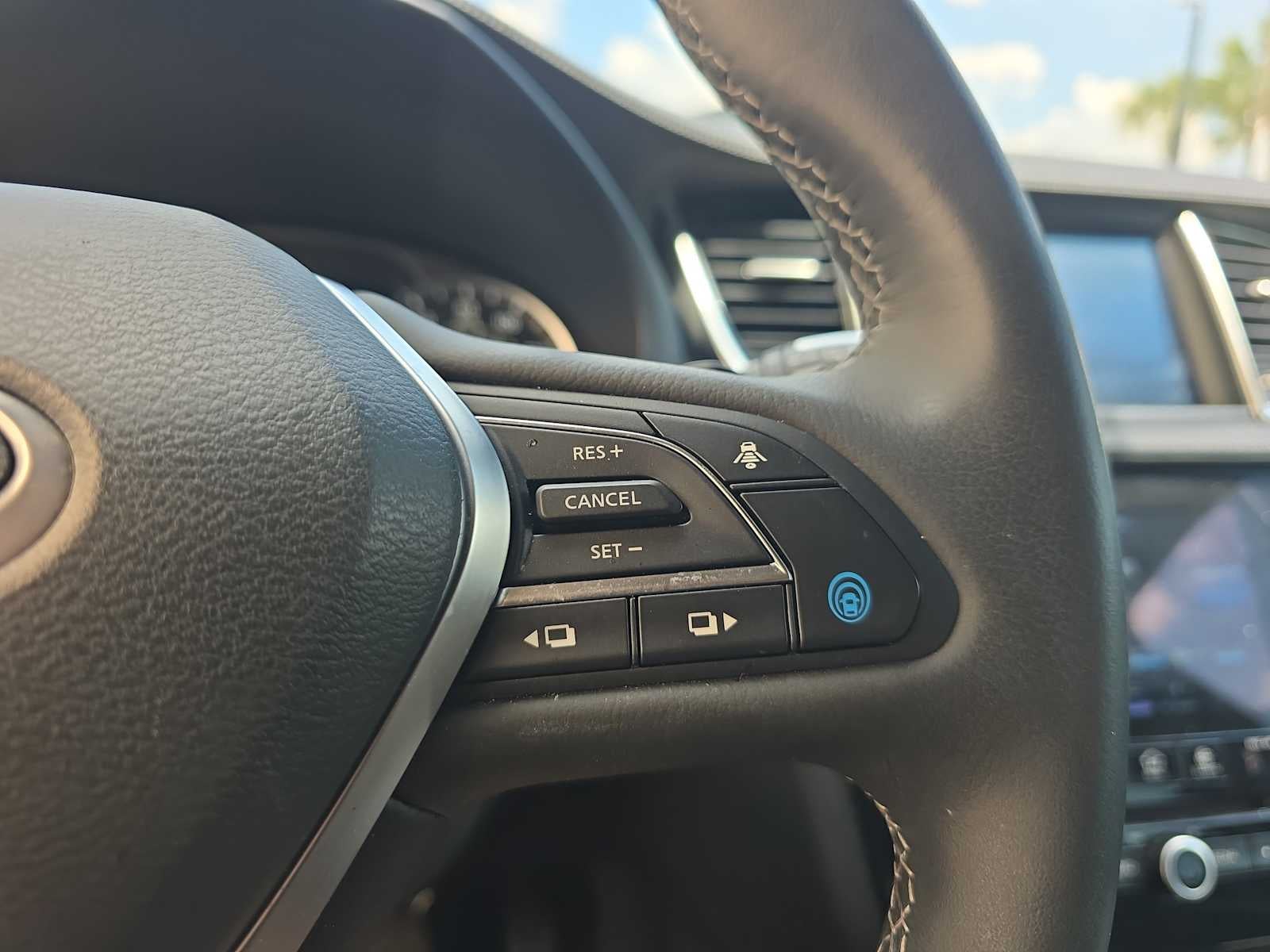 2025 INFINITI QX55 LUXE