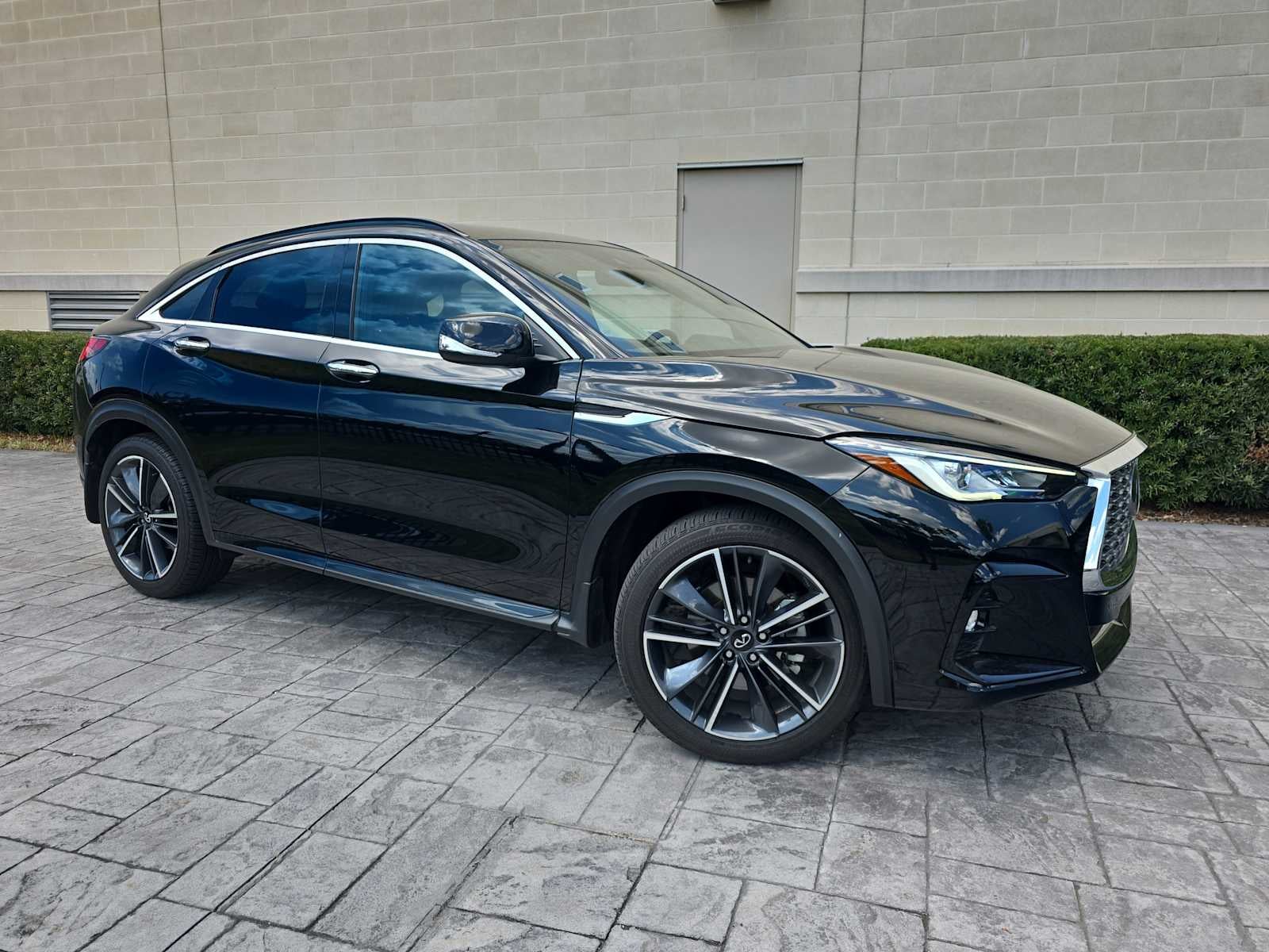 2025 INFINITI QX55 LUXE