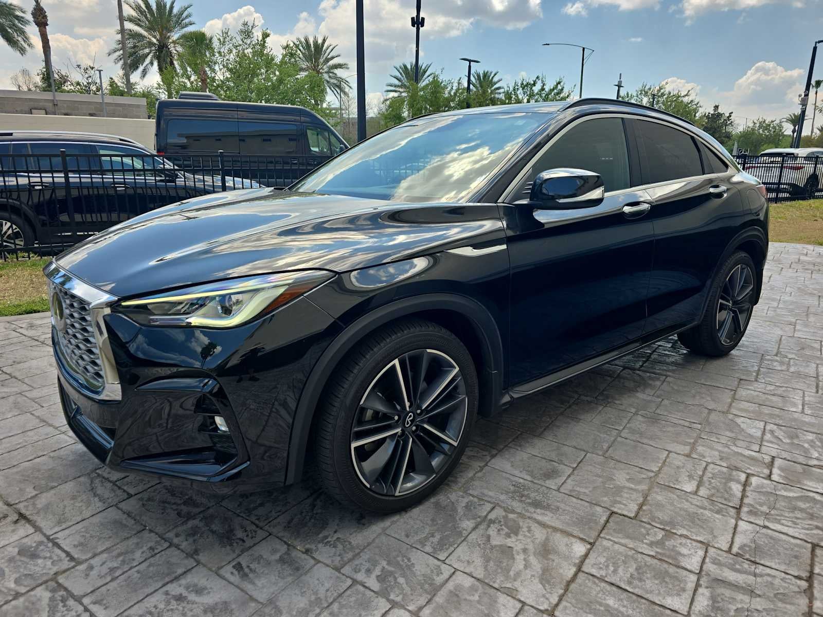 2025 INFINITI QX55 LUXE