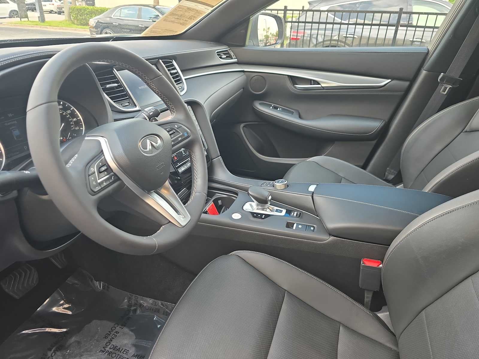 2023 INFINITI QX55 LUXE