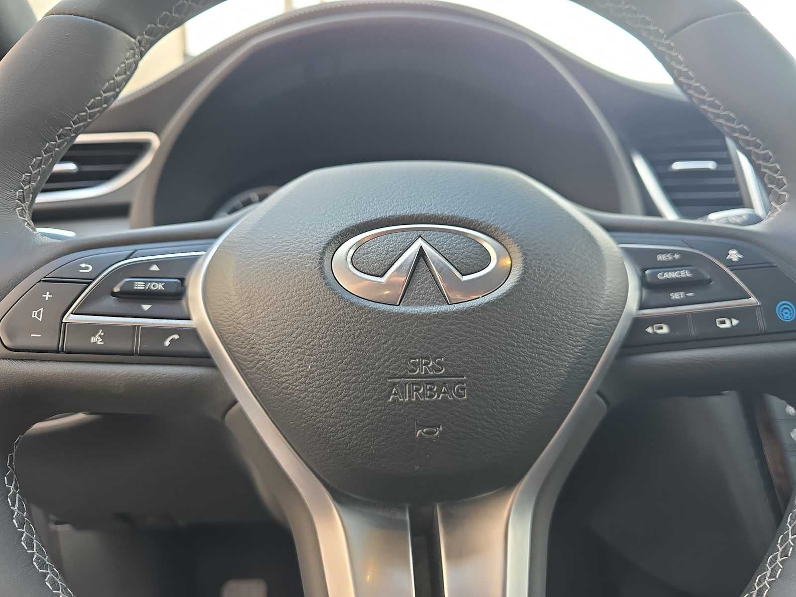 2023 INFINITI QX55 LUXE