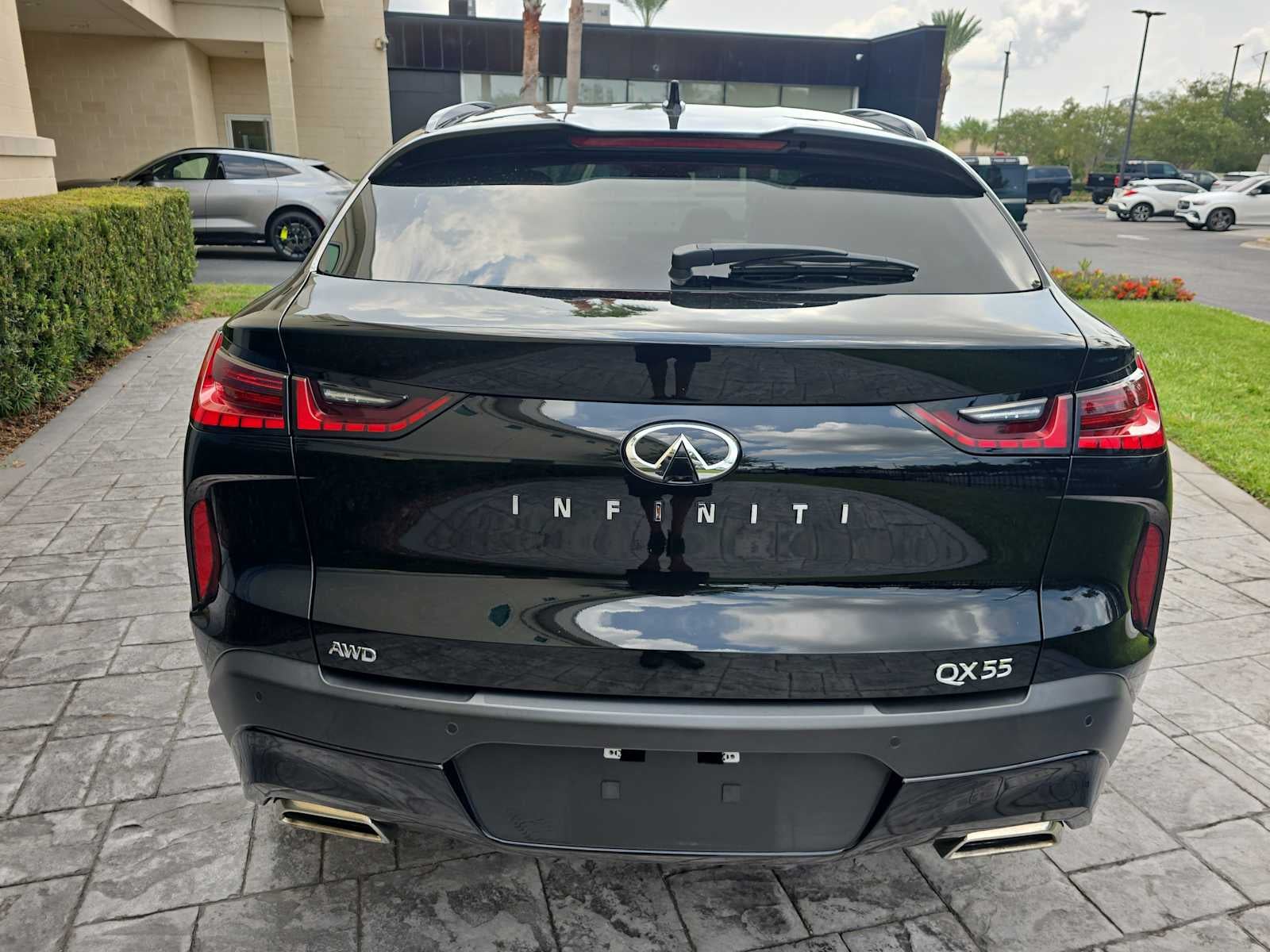 2023 INFINITI QX55 LUXE