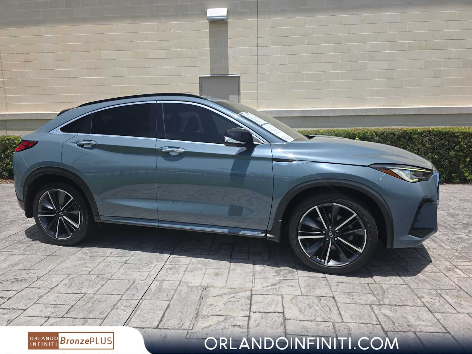 2023 INFINITI QX55 LUXE