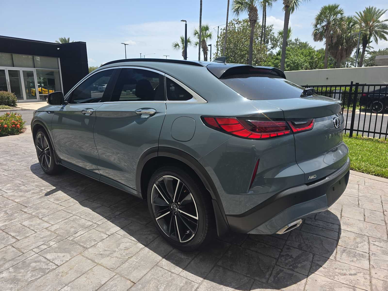 2023 INFINITI QX55 LUXE