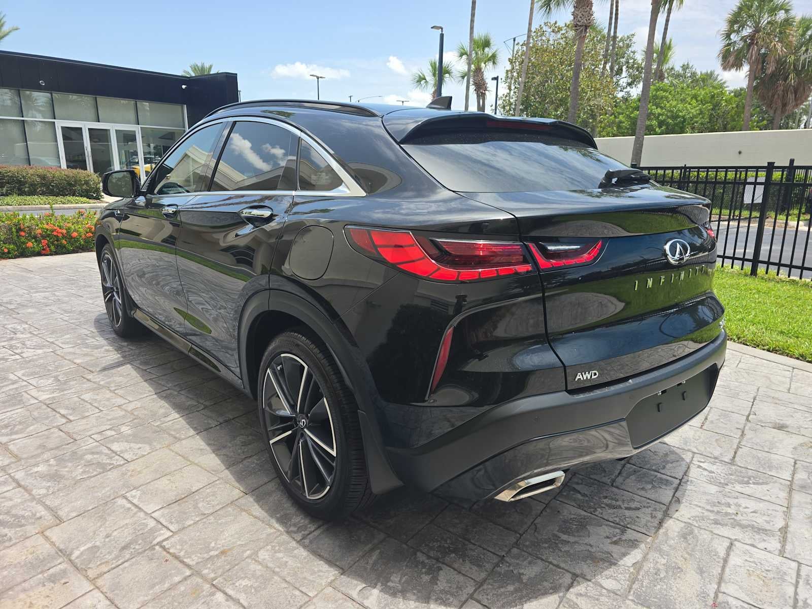 2023 INFINITI QX55 SENSORY