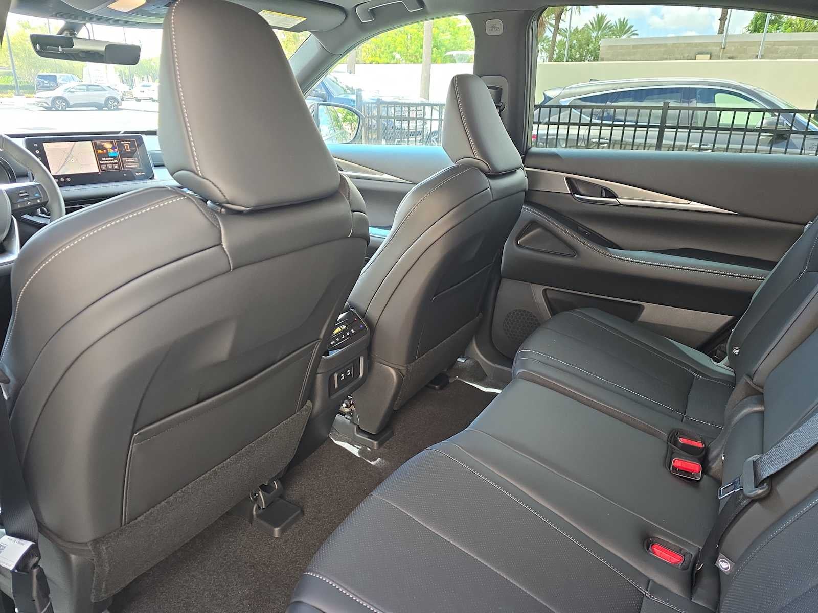 2027 INFINITI QX65 LUXE