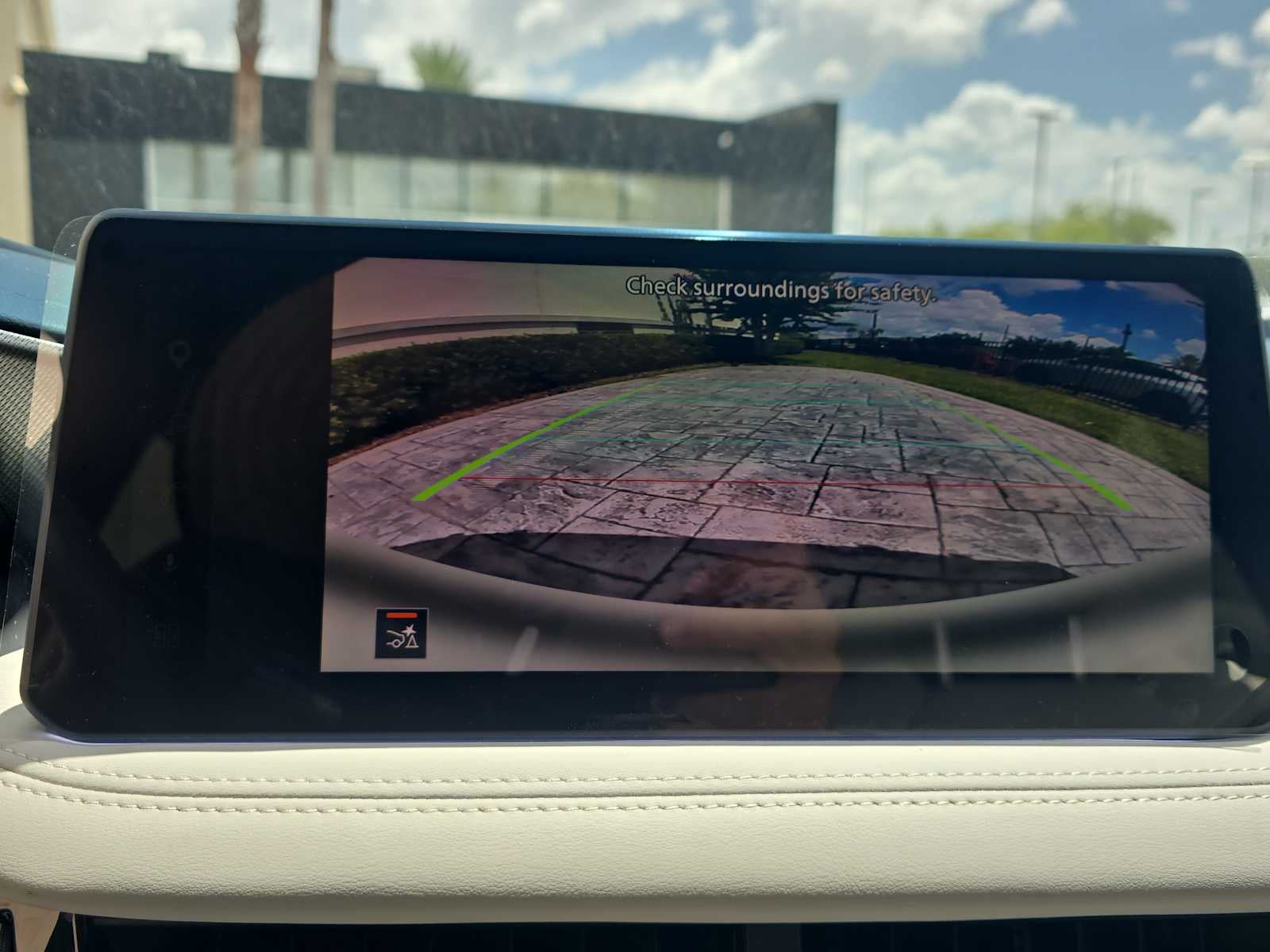 2027 INFINITI QX65 LUXE