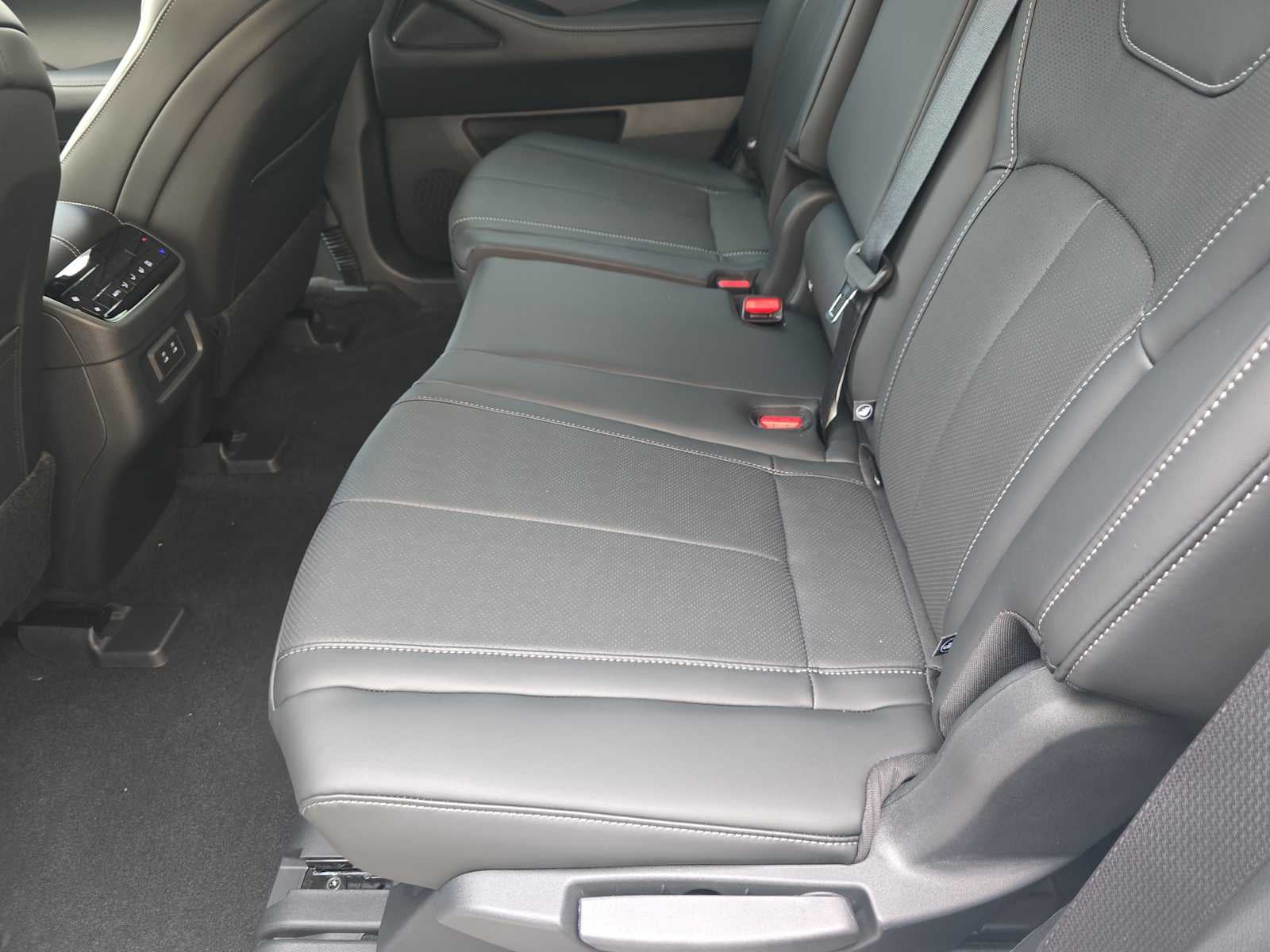 2027 INFINITI QX65 LUXE