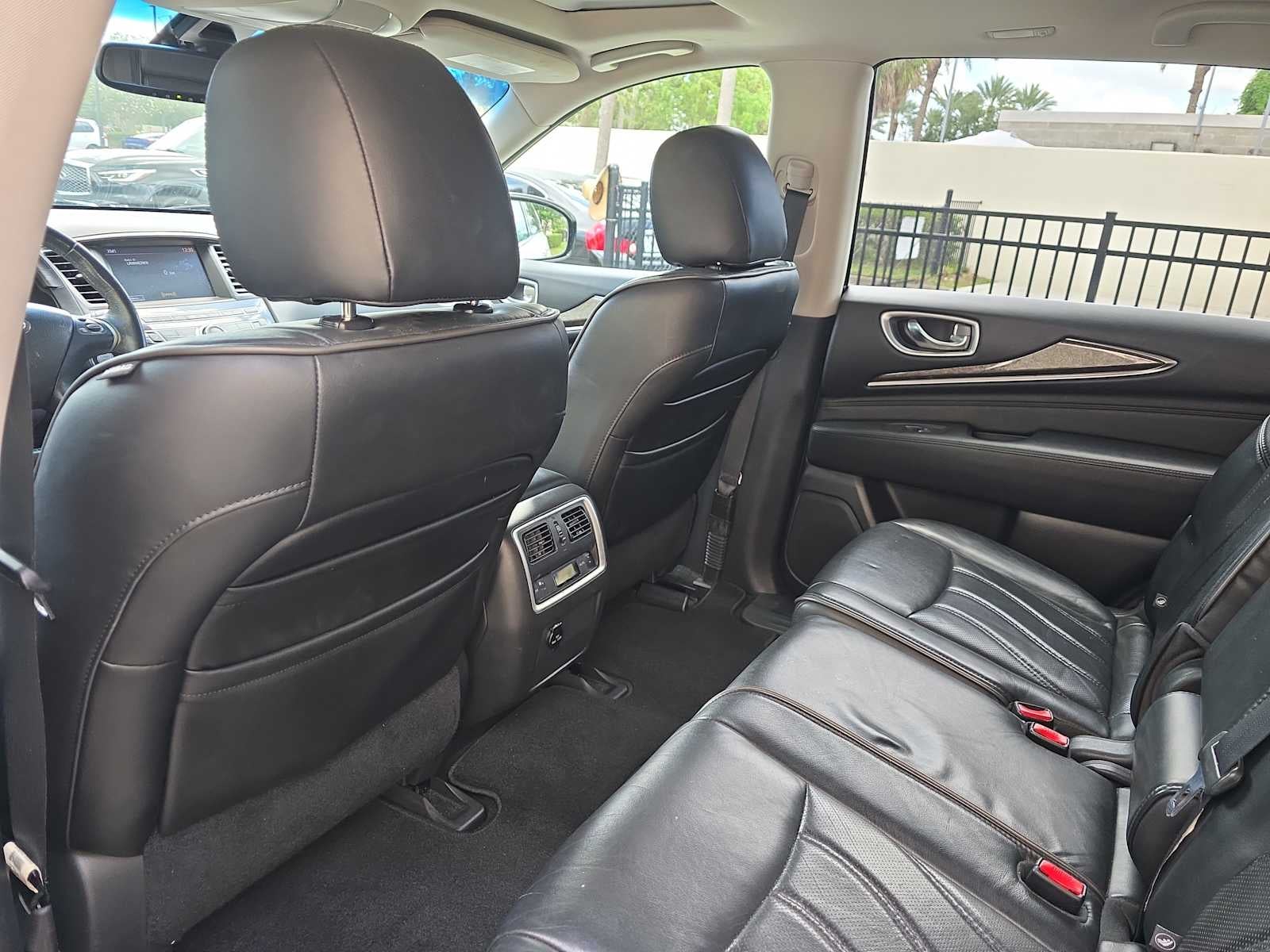 2015 INFINITI QX60 FWD 4dr