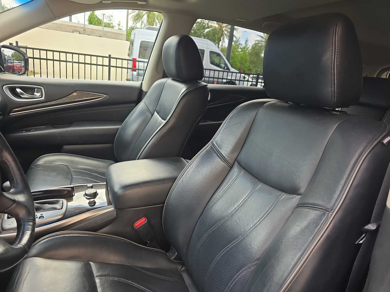 2015 INFINITI QX60 FWD 4dr