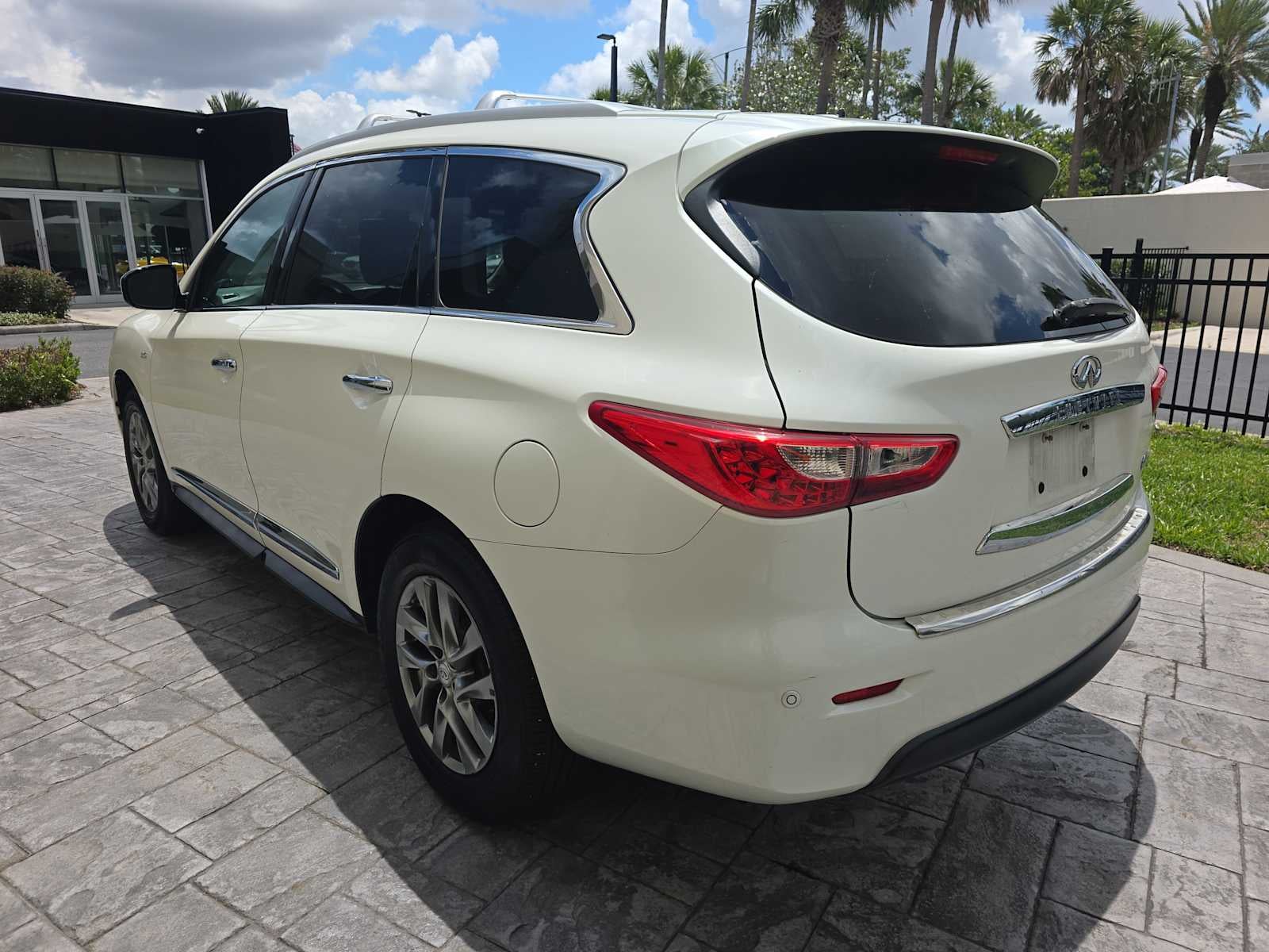 2015 INFINITI QX60 FWD 4dr