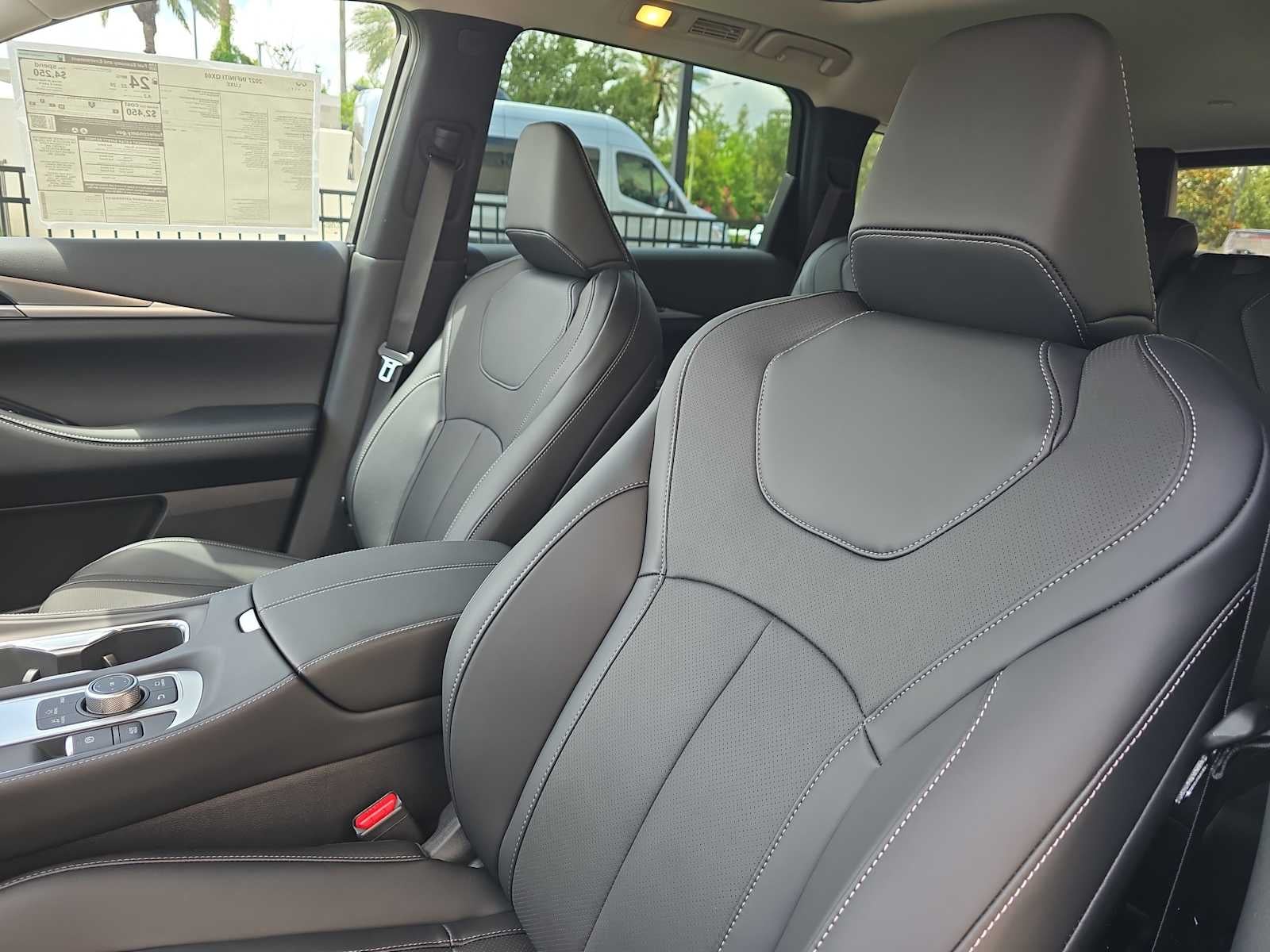 2027 INFINITI QX60 LUXE