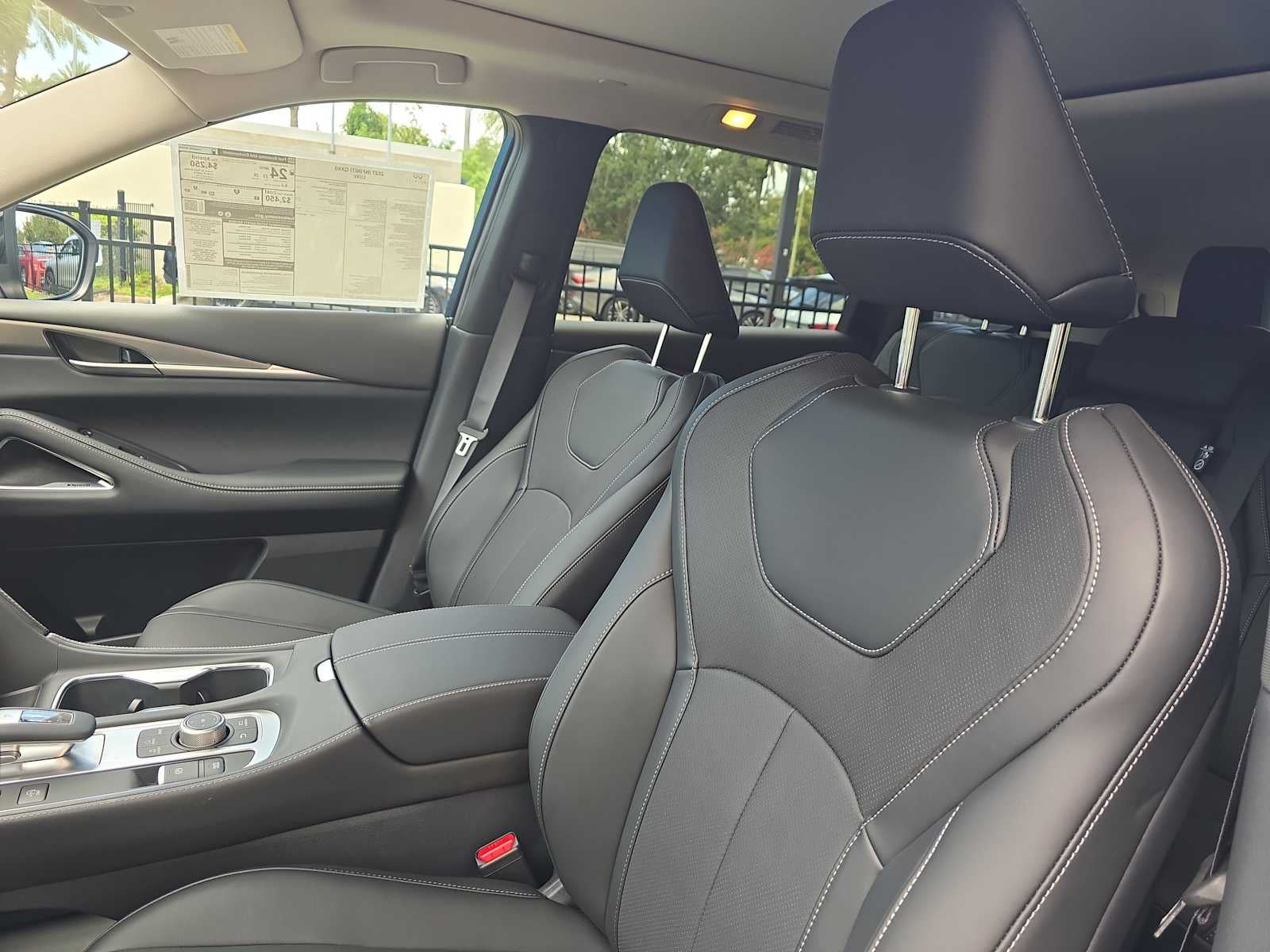 2027 INFINITI QX60 LUXE
