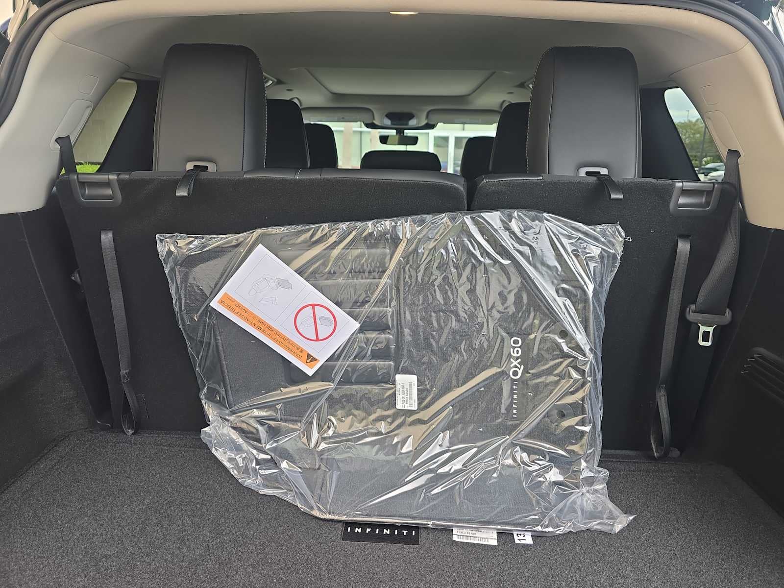2027 INFINITI QX60 LUXE