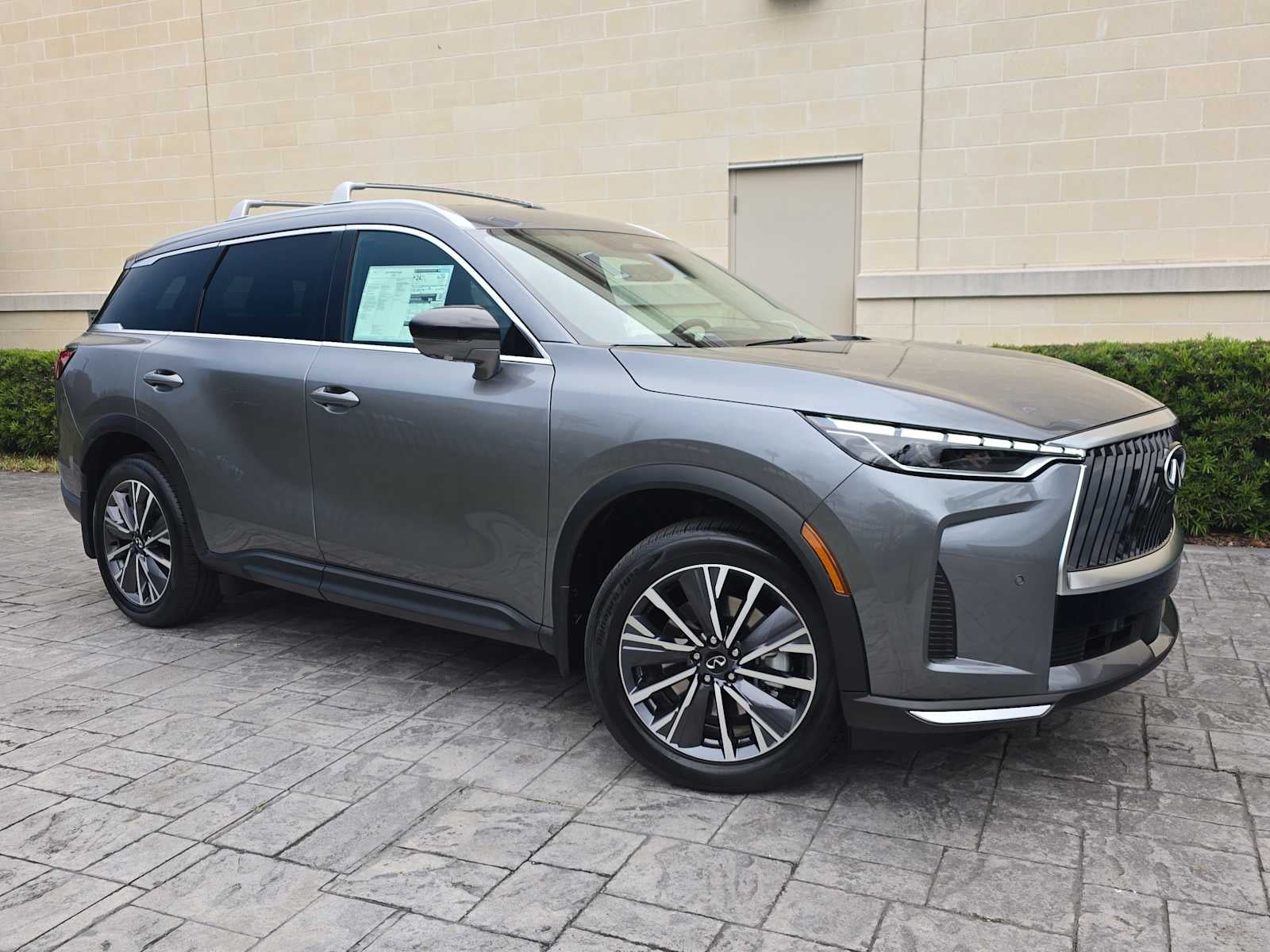 2027 INFINITI QX60 LUXE