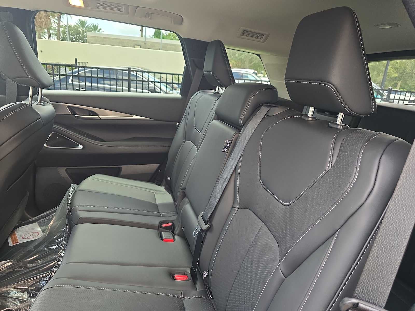 2027 INFINITI QX60 LUXE