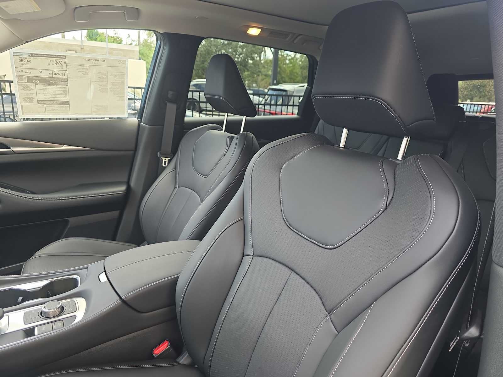 2027 INFINITI QX60 LUXE