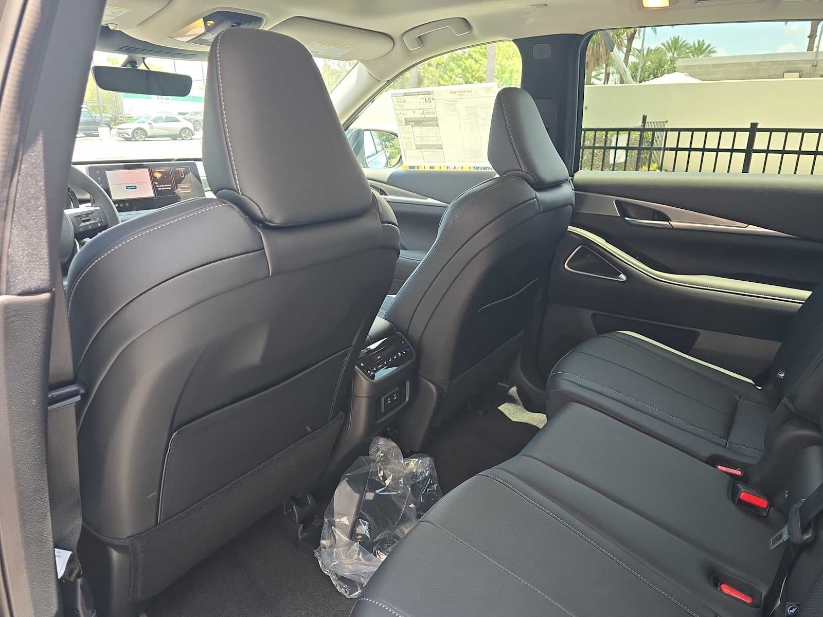 2027 INFINITI QX60 LUXE