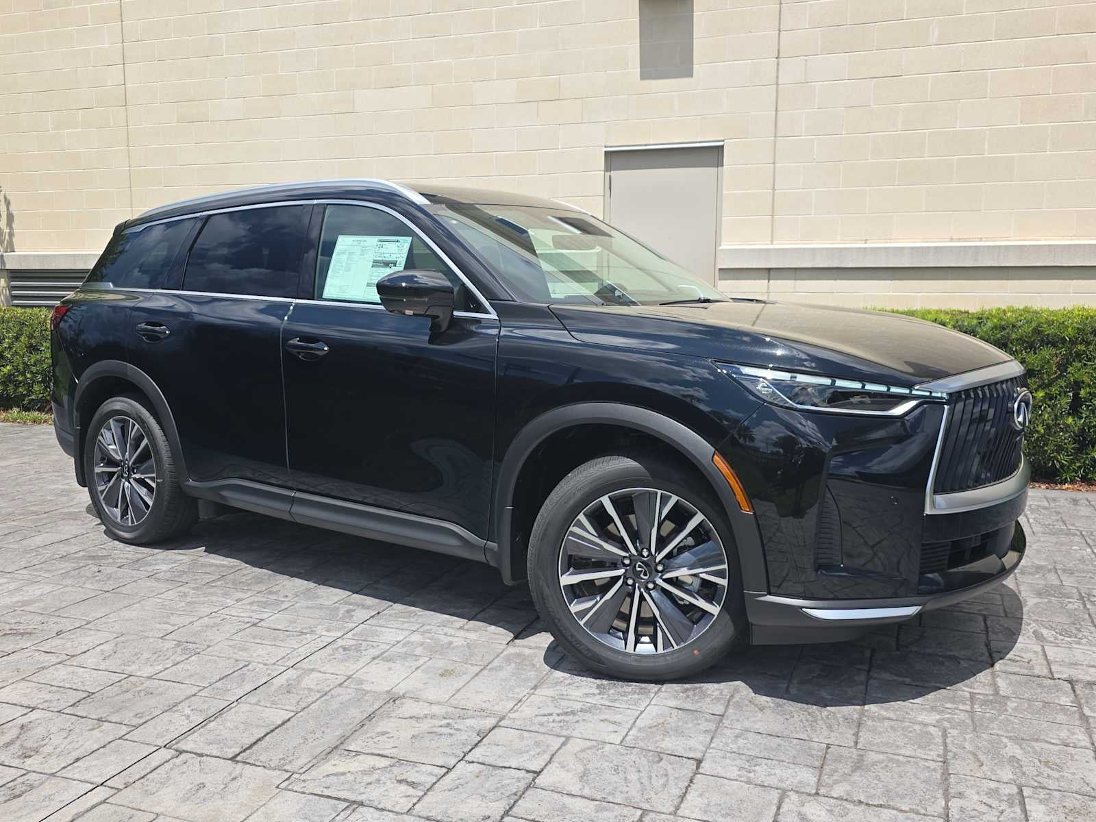 2027 INFINITI QX60 LUXE