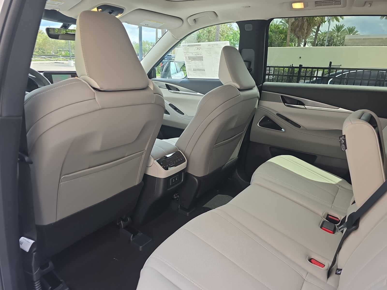 2027 INFINITI QX60 LUXE