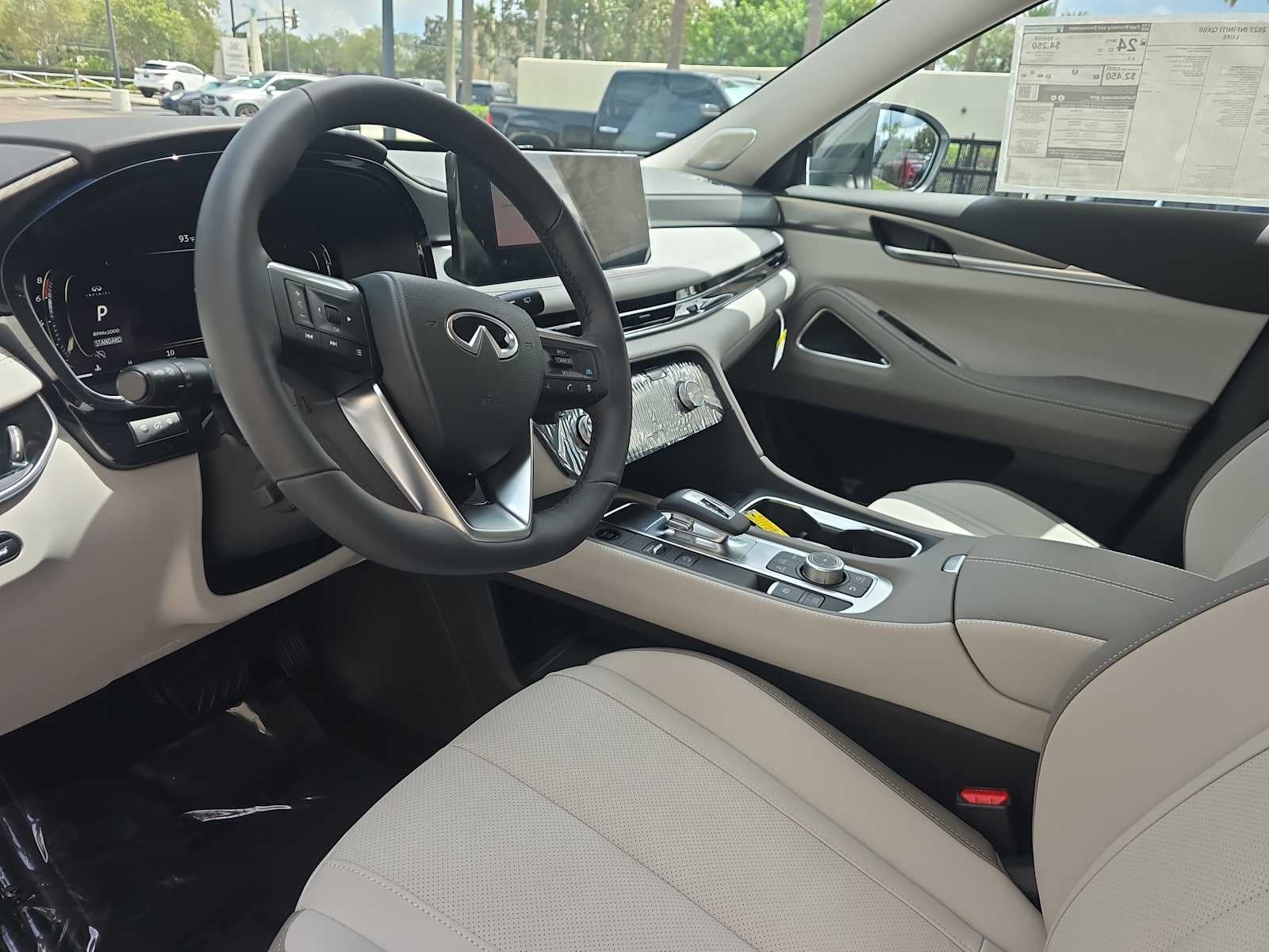 2027 INFINITI QX60 LUXE