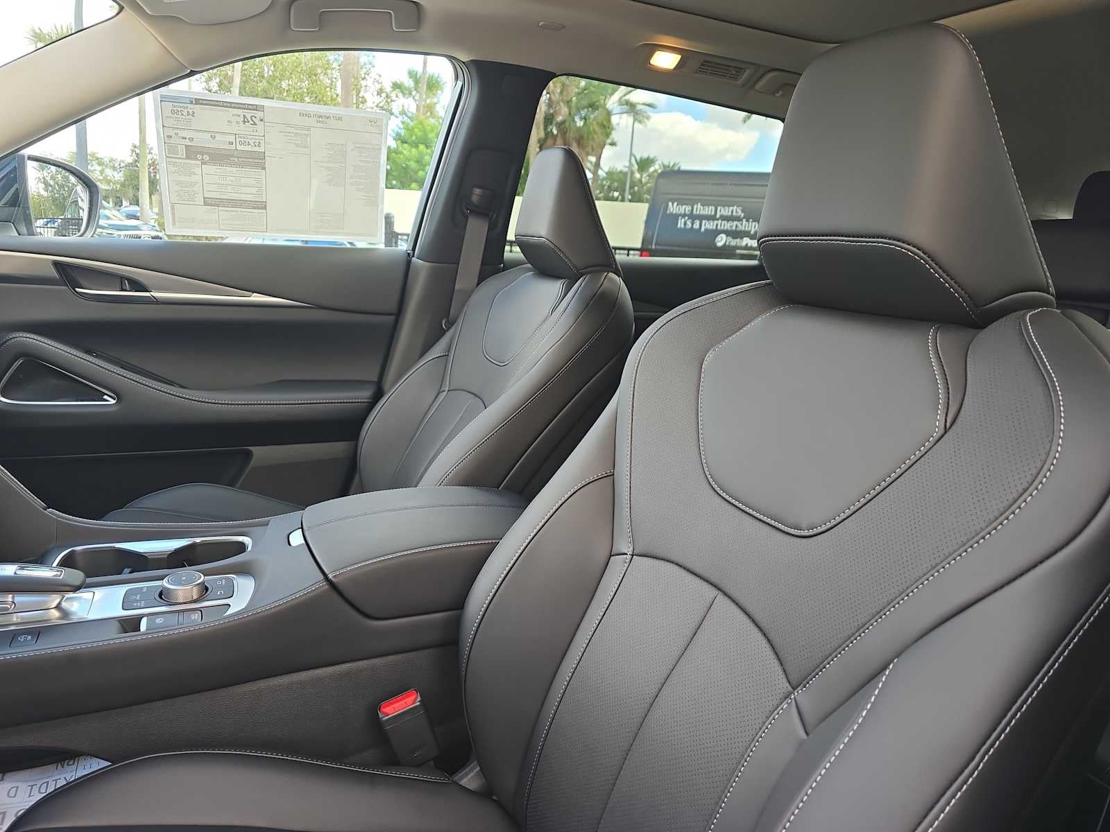 2027 INFINITI QX60 LUXE