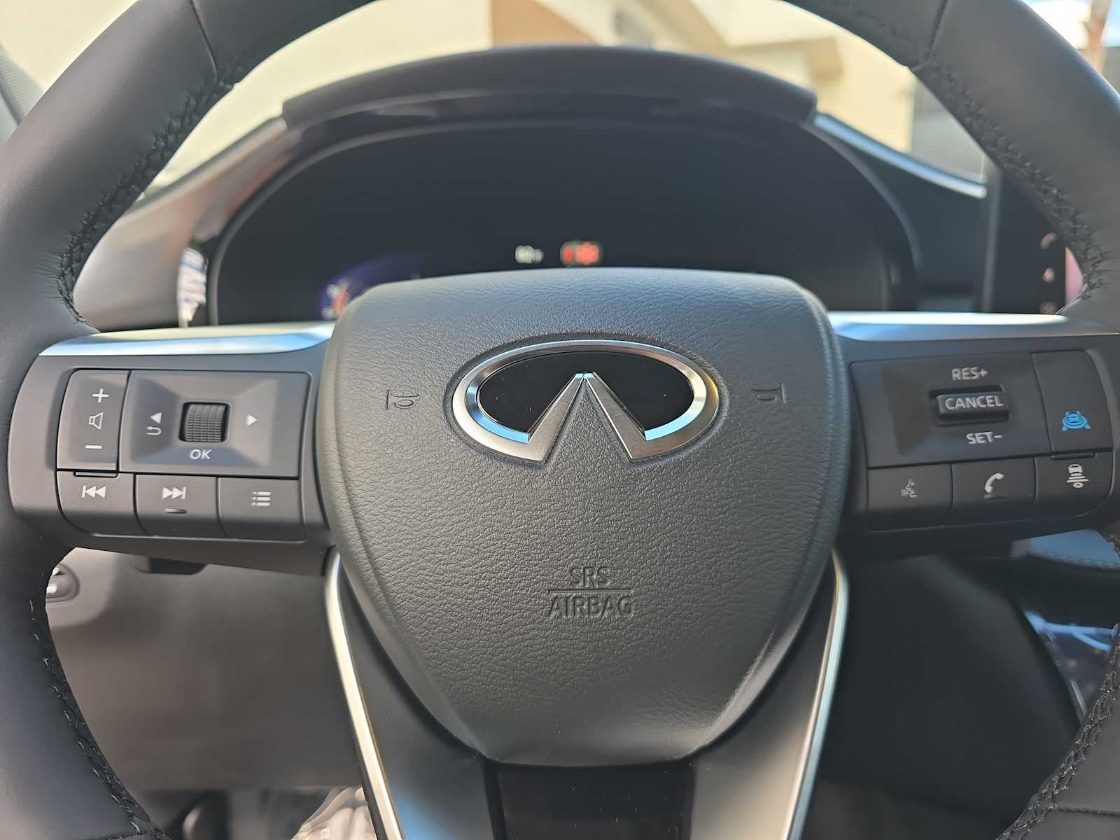 2027 INFINITI QX60 LUXE
