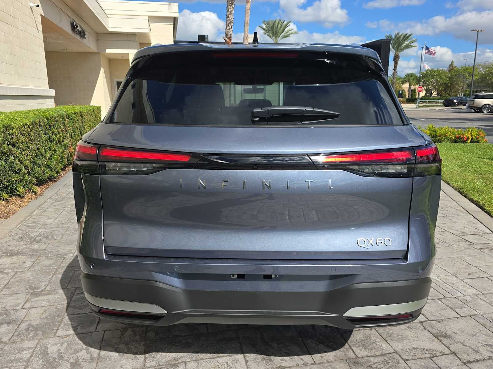 2027 INFINITI QX60 LUXE
