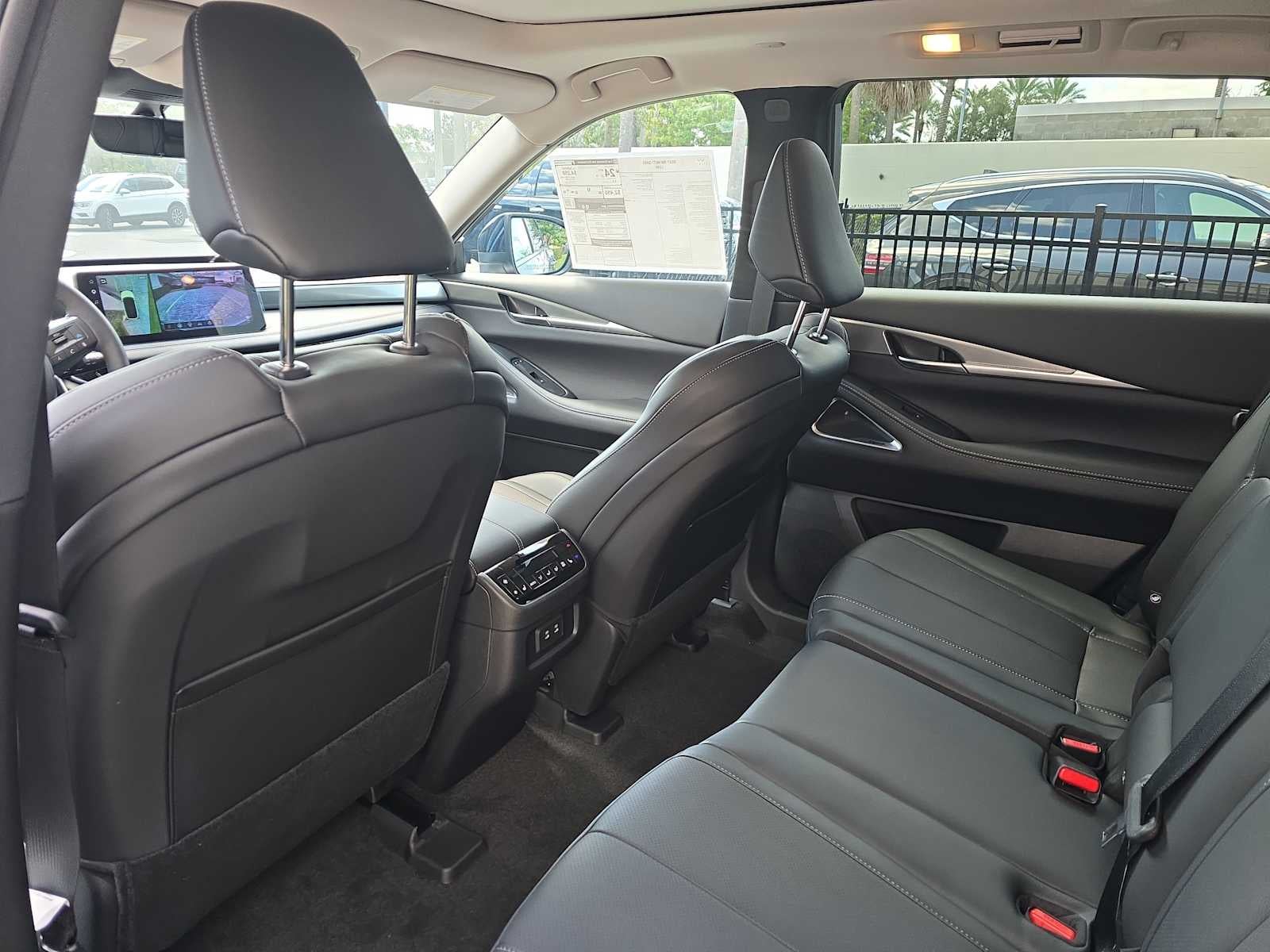 2027 INFINITI QX60 LUXE