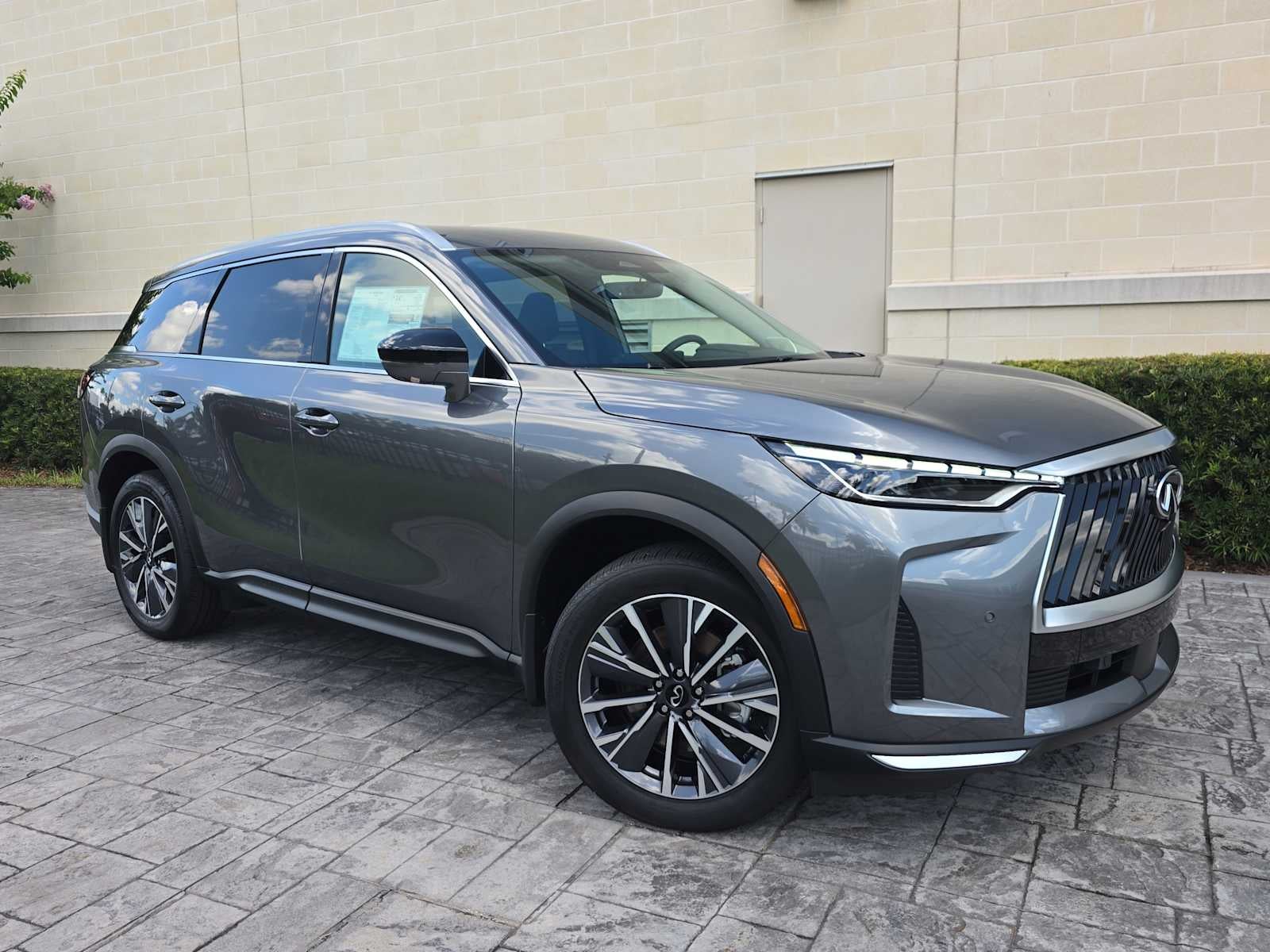 2027 INFINITI QX60 LUXE
