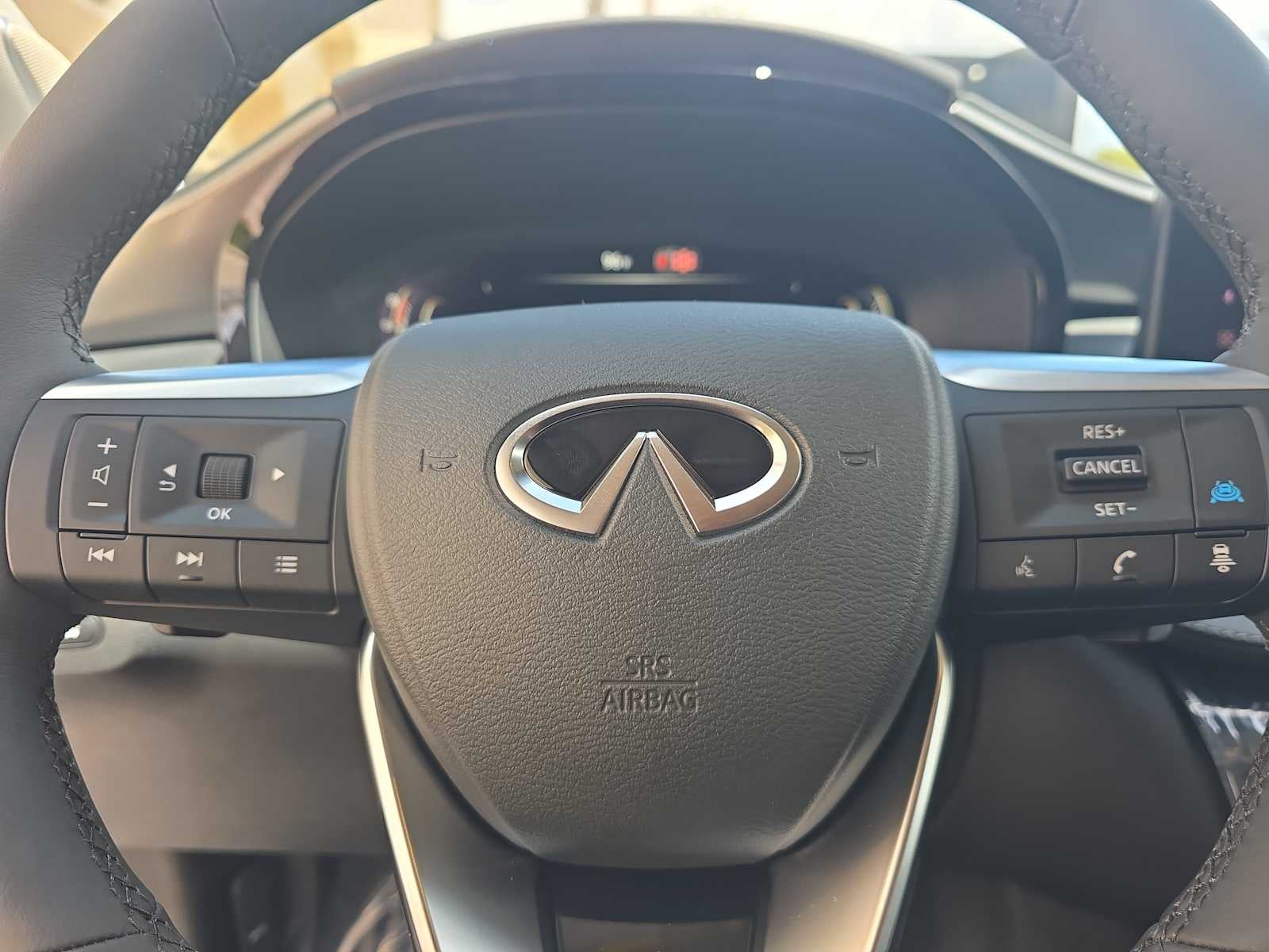2027 INFINITI QX60 LUXE