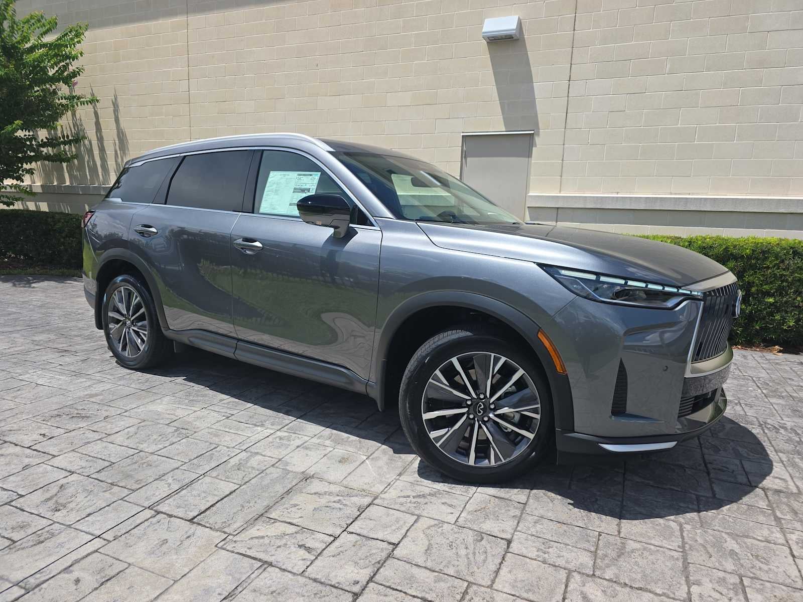 2027 INFINITI QX60 LUXE