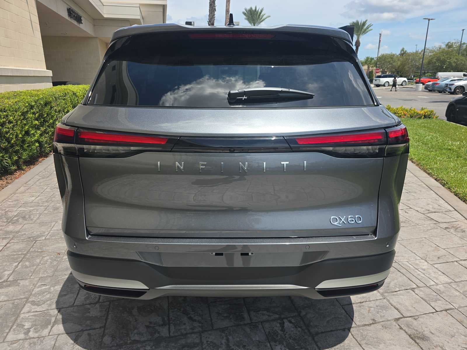 2027 INFINITI QX60 LUXE