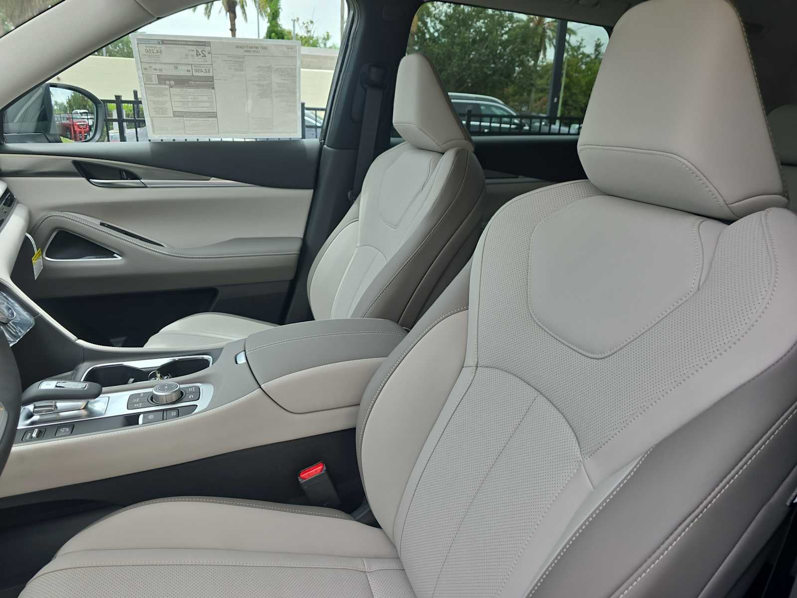 2027 INFINITI QX60 LUXE
