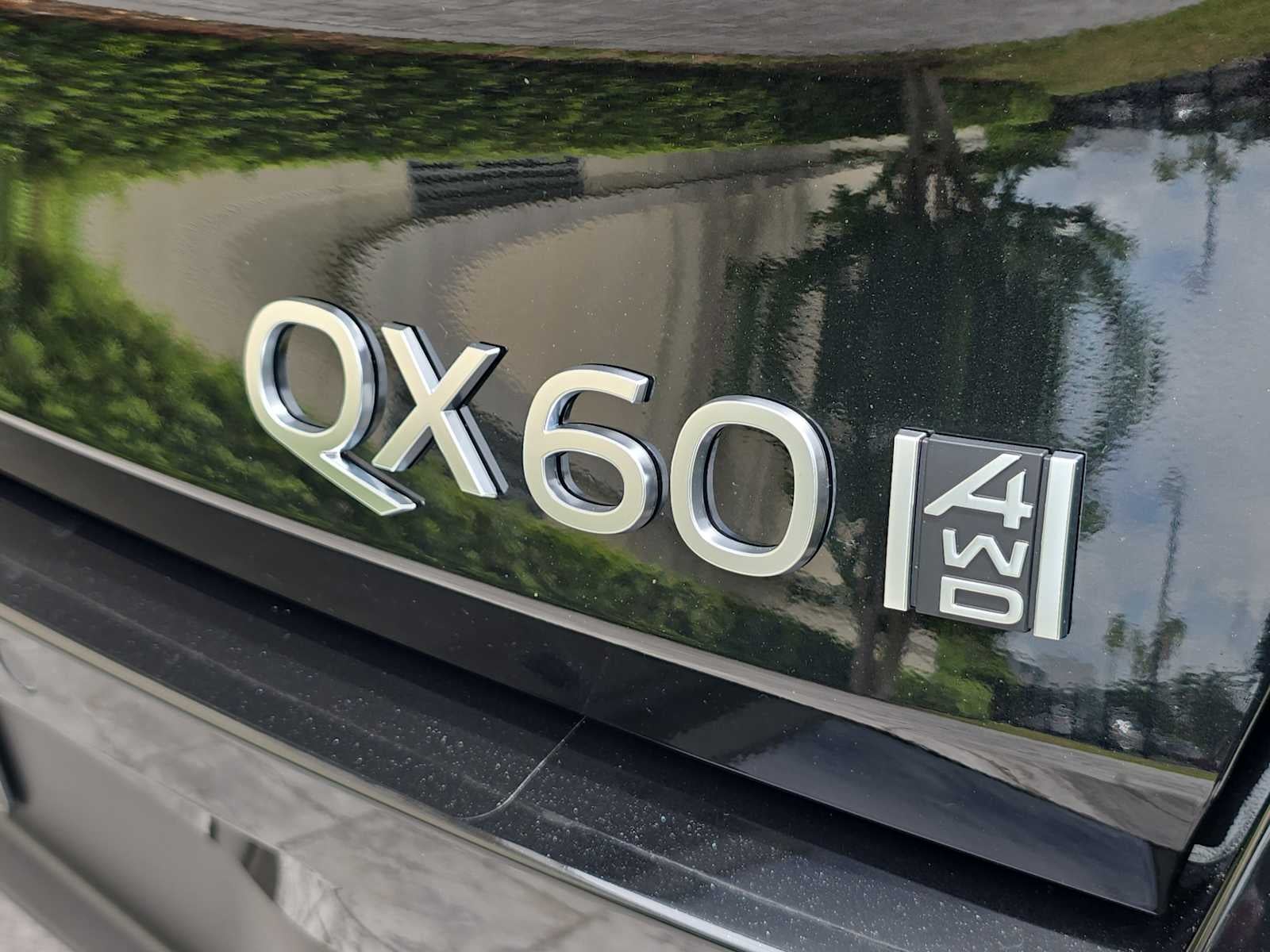 2027 INFINITI QX60 LUXE